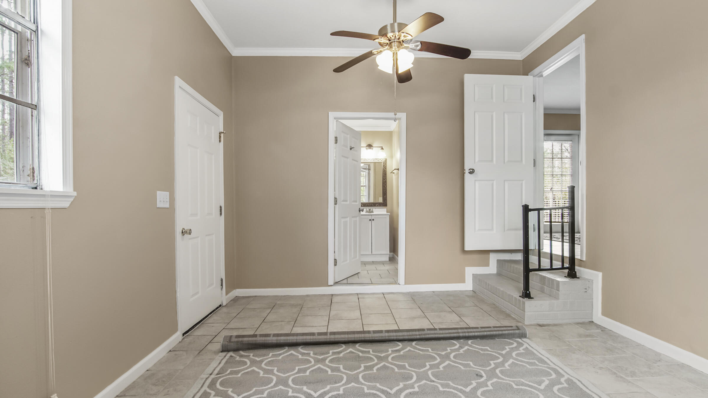 TEN LAKE ESTATES UNIT 1 - Residential