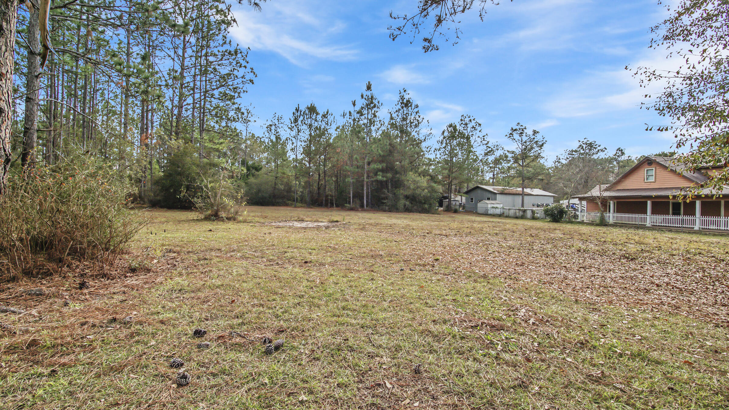 TEN LAKE ESTATES UNIT 1 - Residential