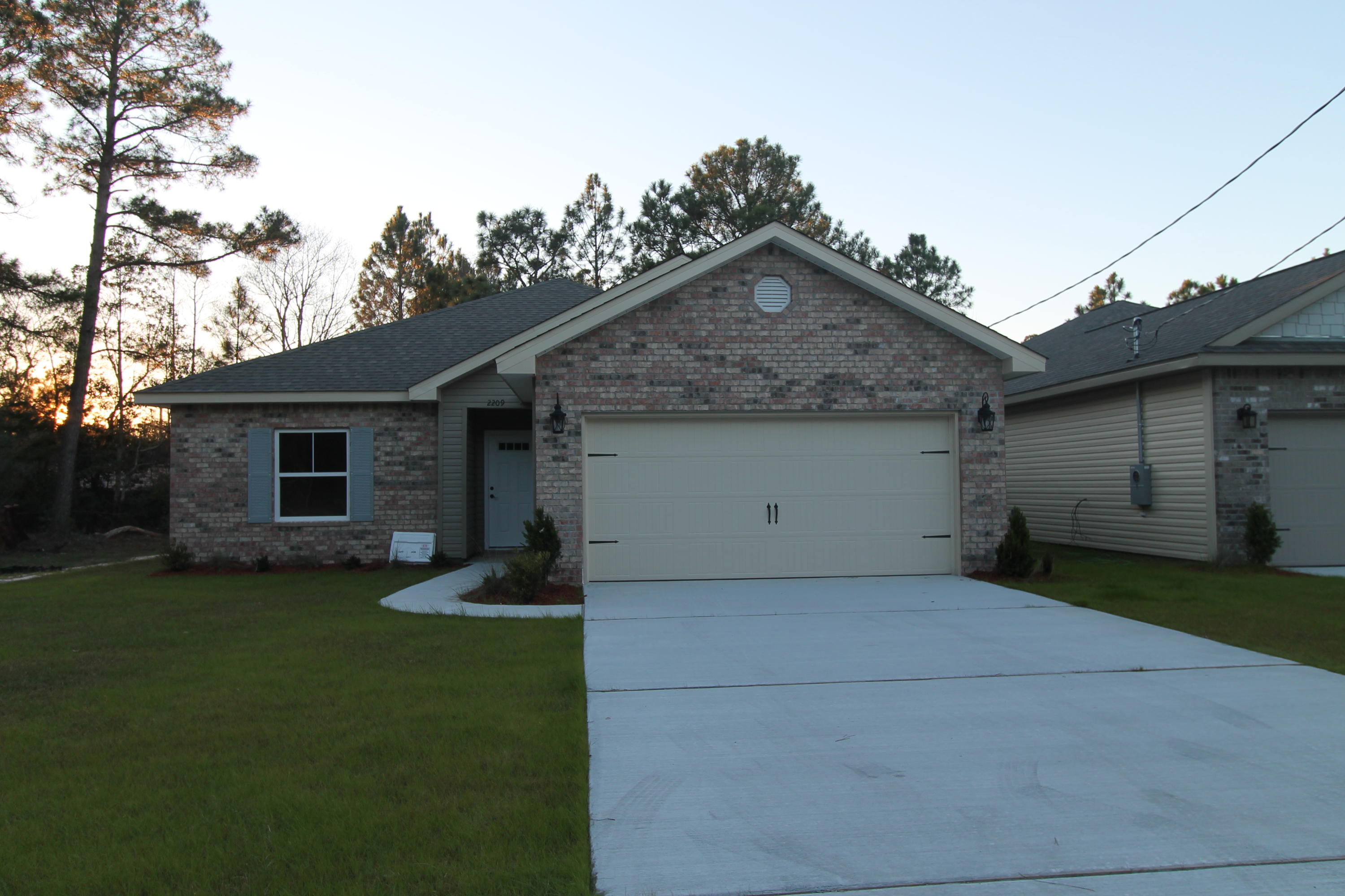 CRESCENT SHORES - Residential