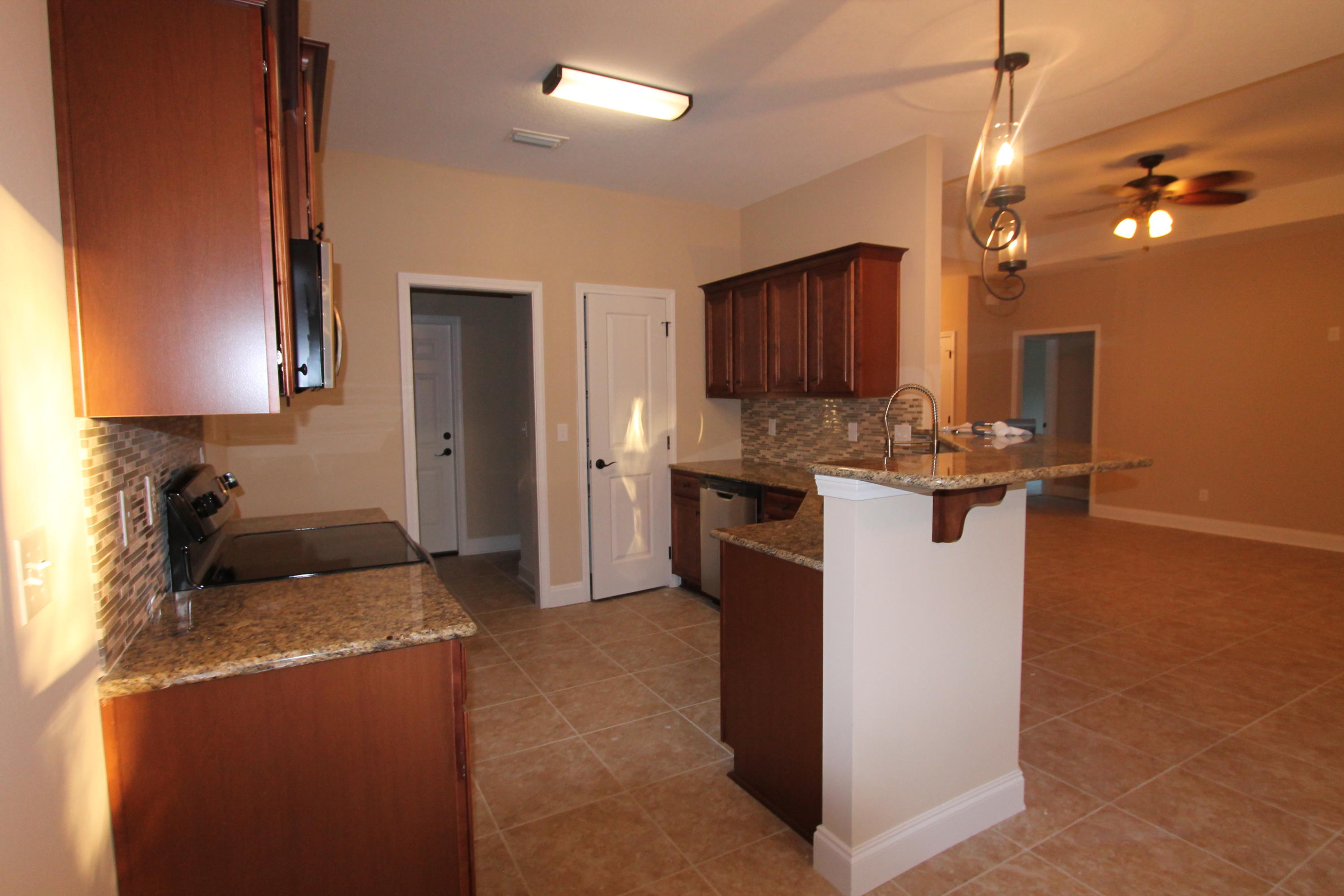 CRESCENT SHORES - Residential