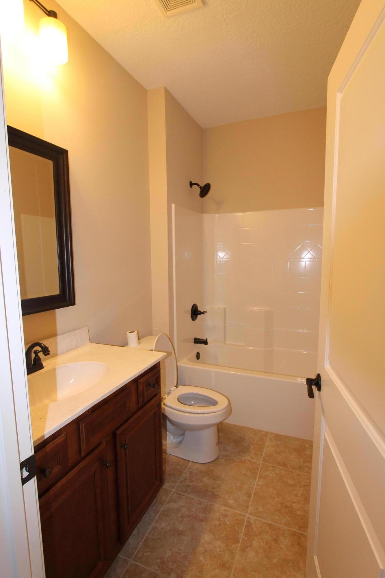 CRESCENT SHORES - Residential