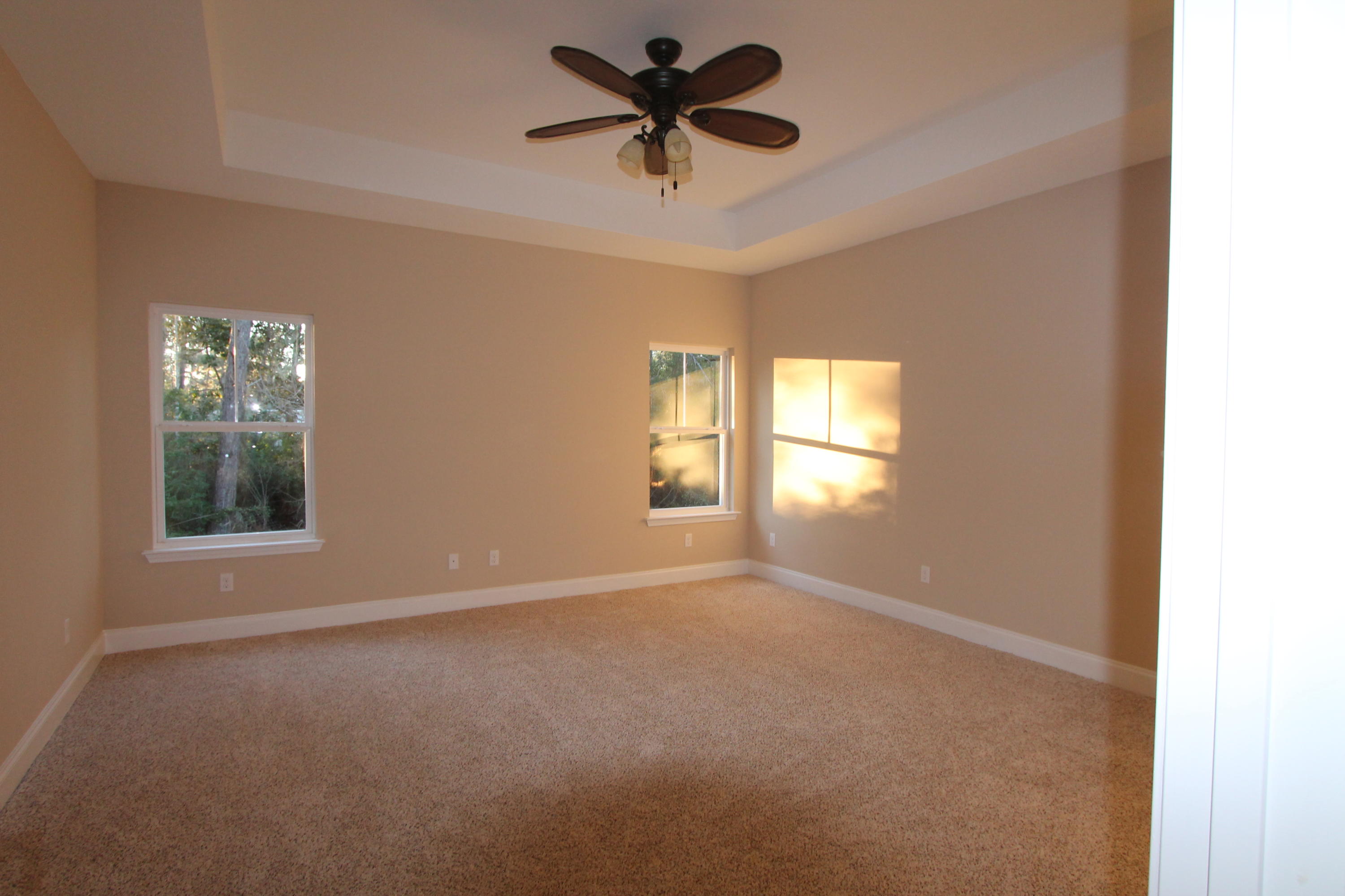 CRESCENT SHORES - Residential