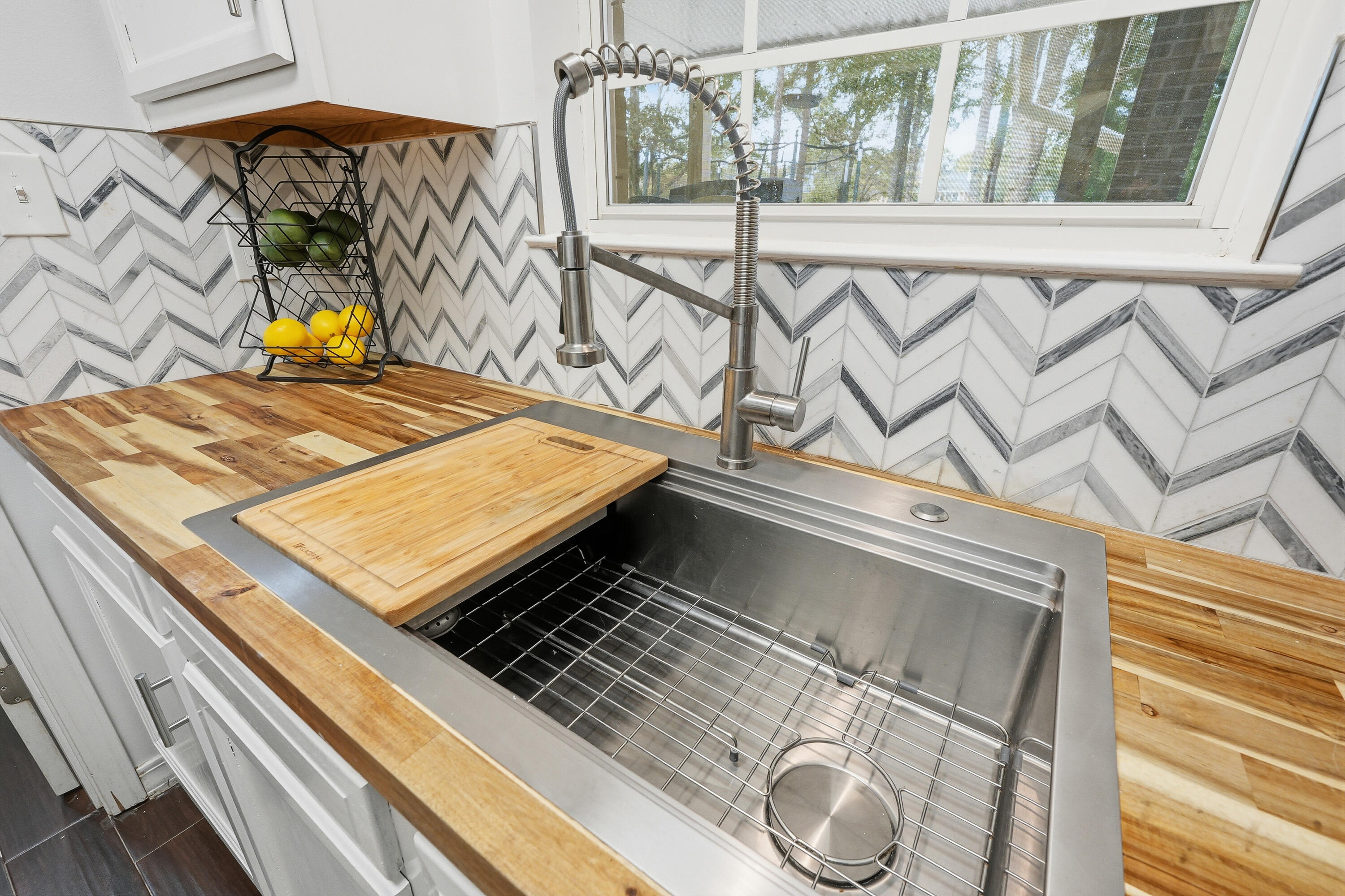 ROCKY BAYOU COUNTRY CLUB ESTATES 3 - Residential