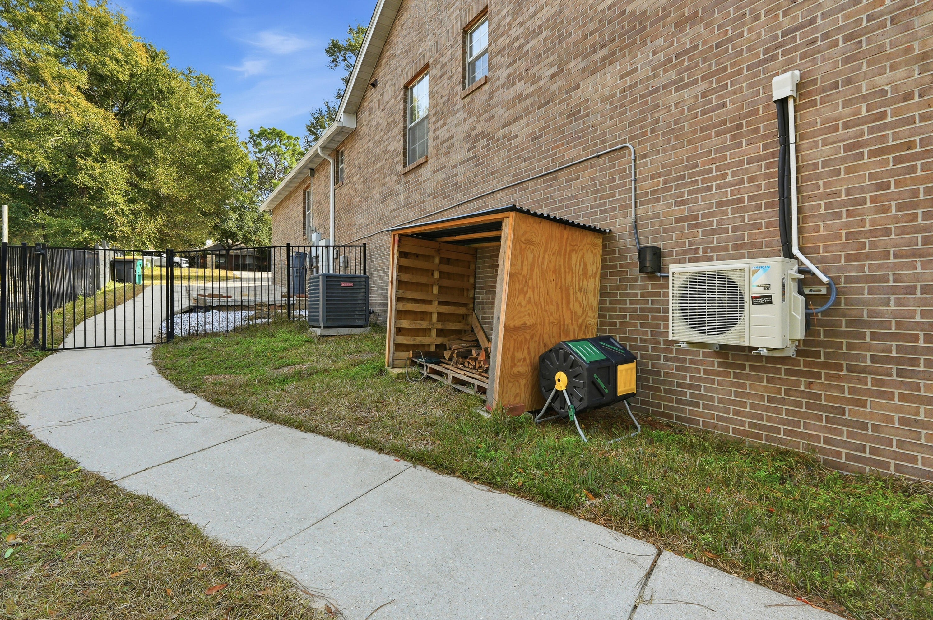 ROCKY BAYOU COUNTRY CLUB ESTATES 3 - Residential