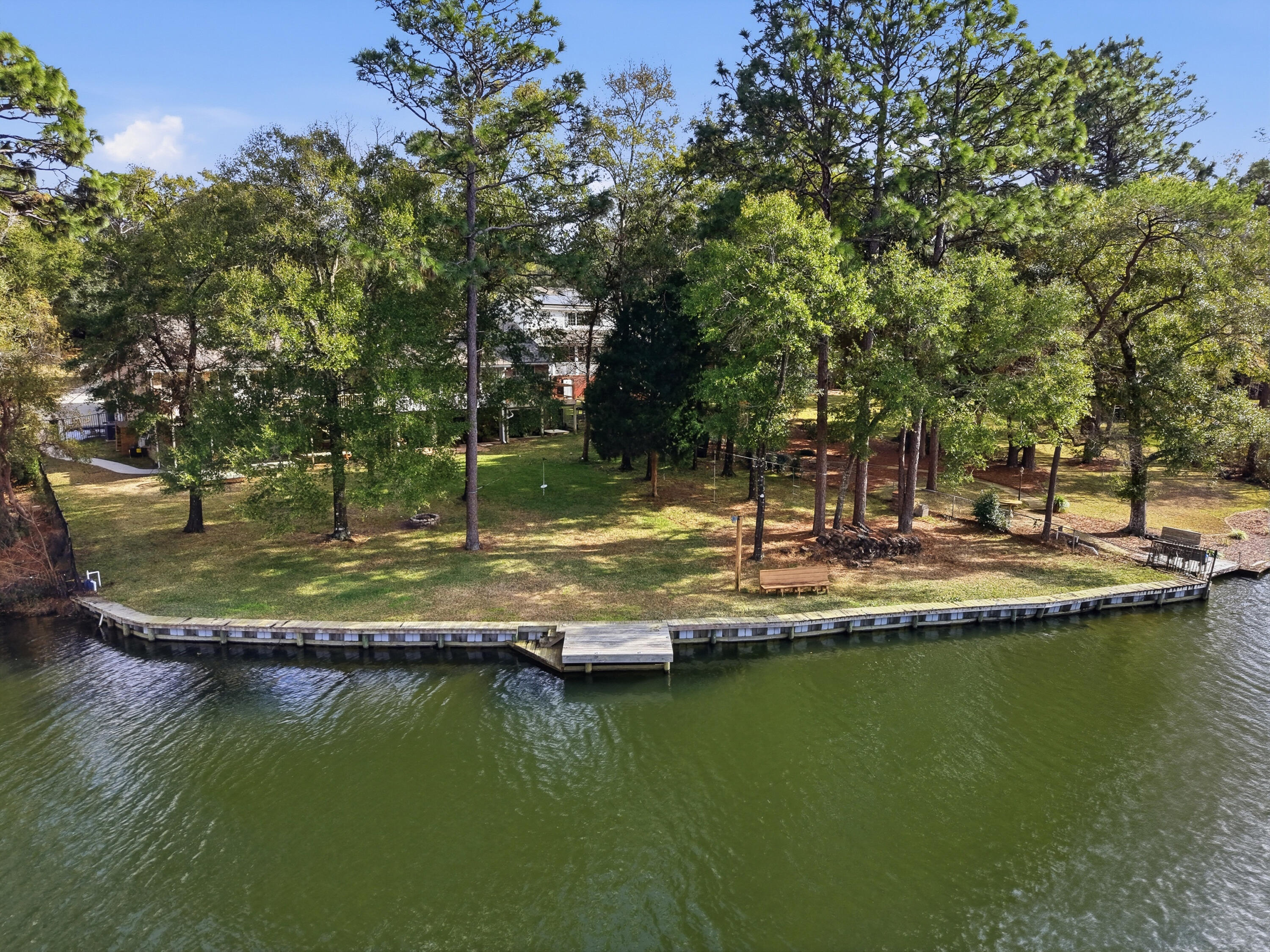 ROCKY BAYOU COUNTRY CLUB ESTATES 3 - Residential