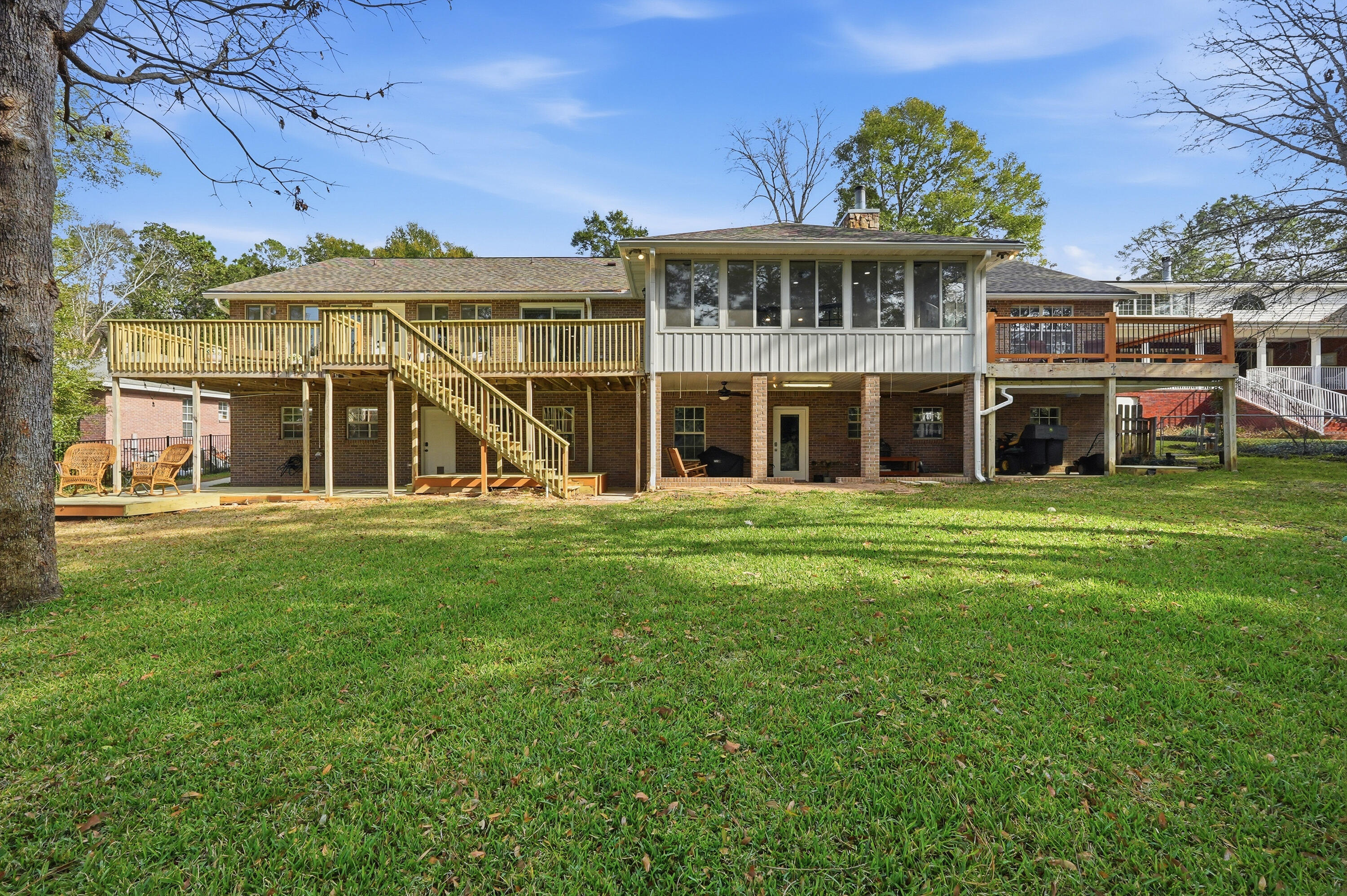 ROCKY BAYOU COUNTRY CLUB ESTATES 3 - Residential