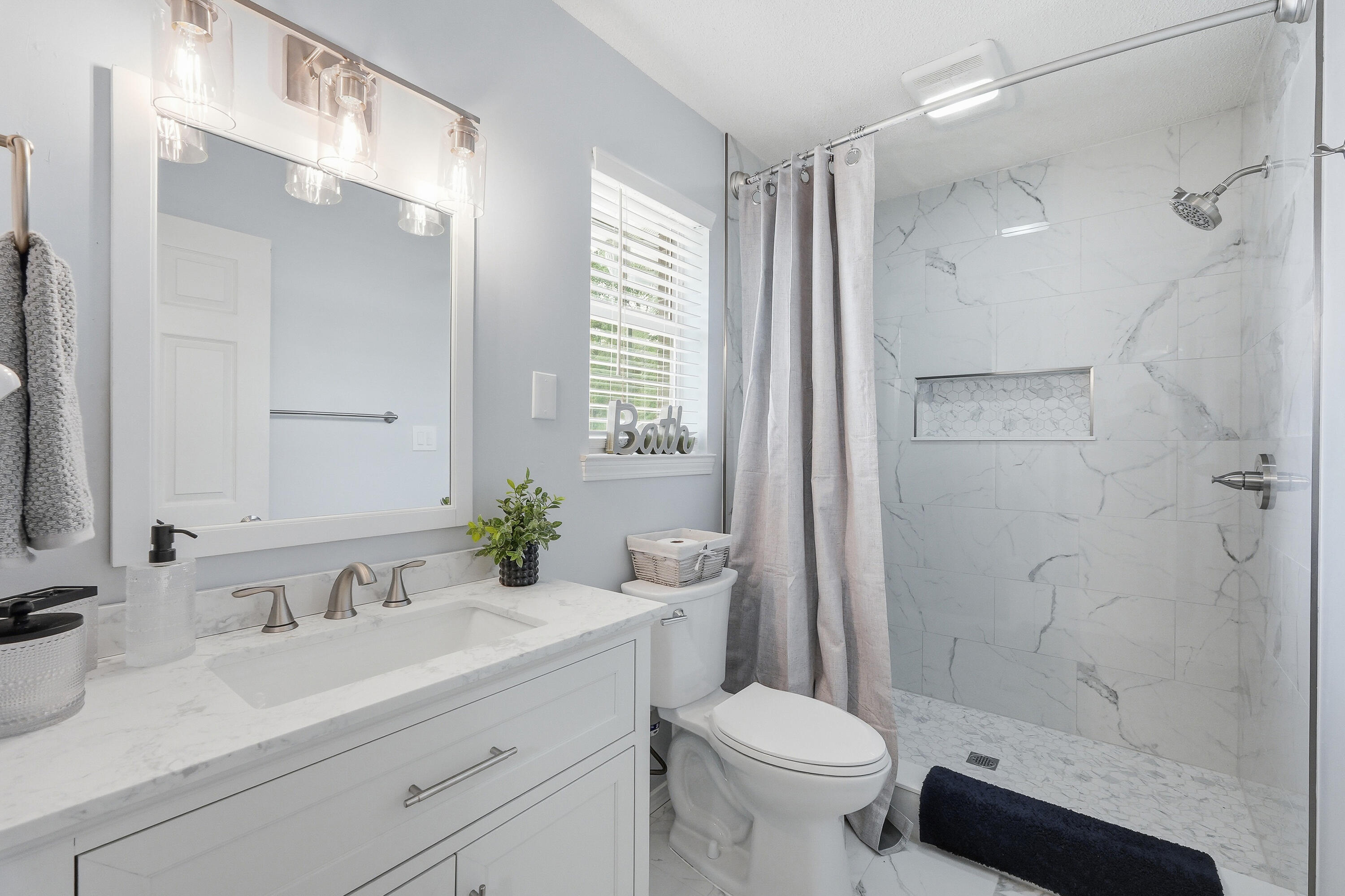 ROCKY BAYOU COUNTRY CLUB ESTATES 3 - Residential