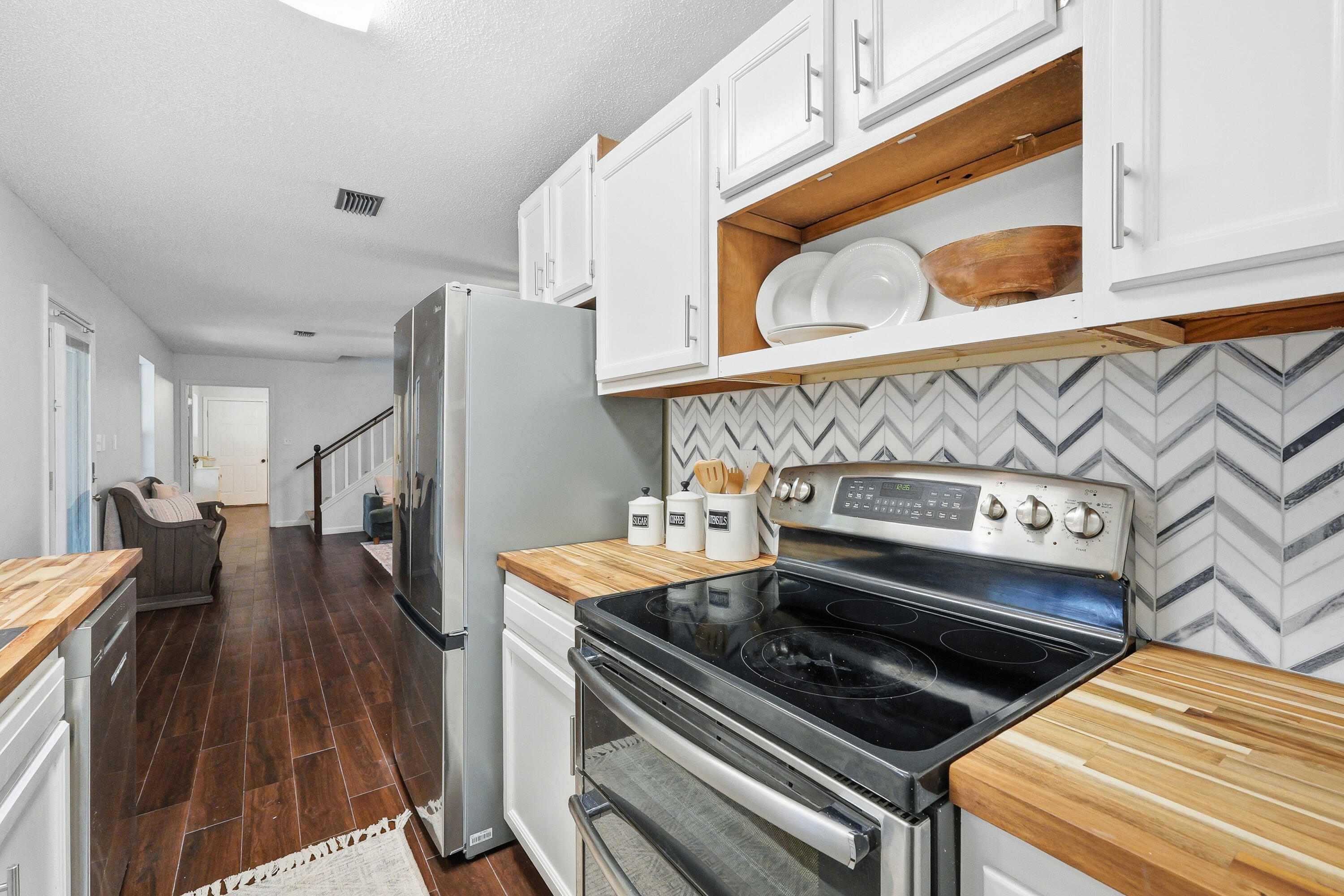 ROCKY BAYOU COUNTRY CLUB ESTATES 3 - Residential