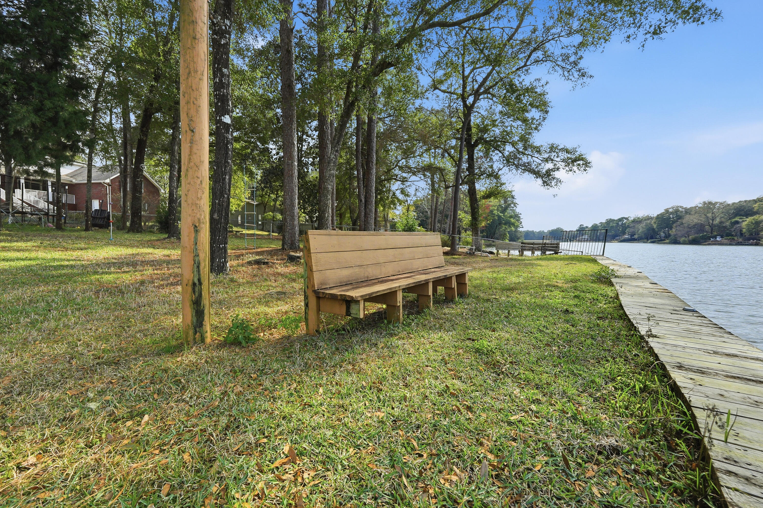 ROCKY BAYOU COUNTRY CLUB ESTATES 3 - Residential