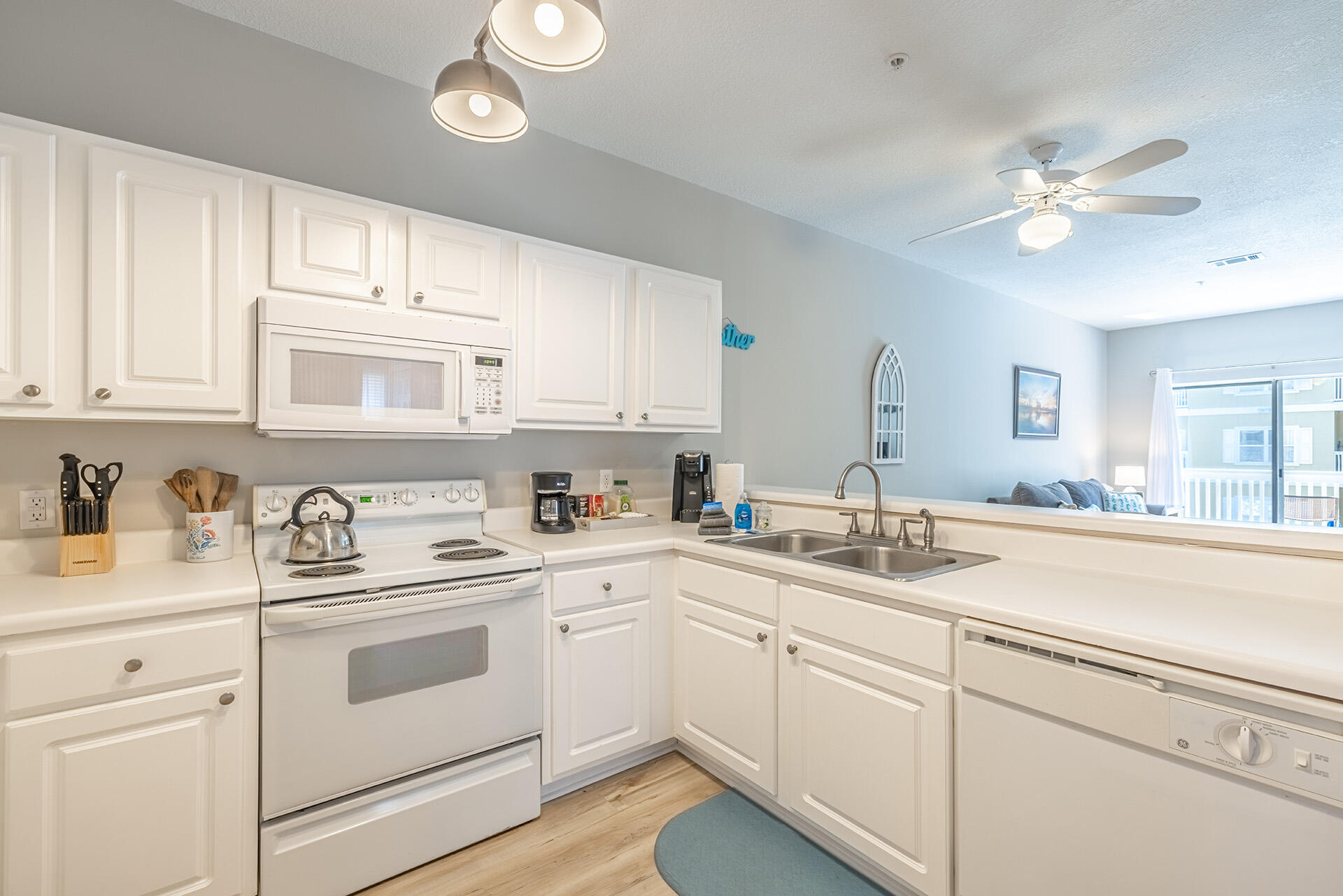 HERONS WATCH CONDO PH 2 - Residential