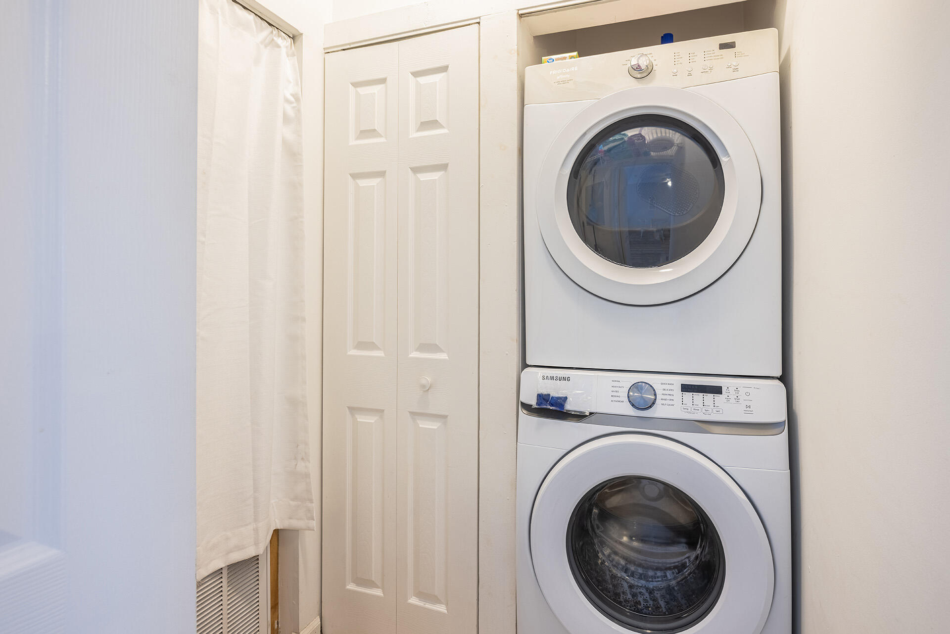 HERONS WATCH CONDO PH 2 - Residential