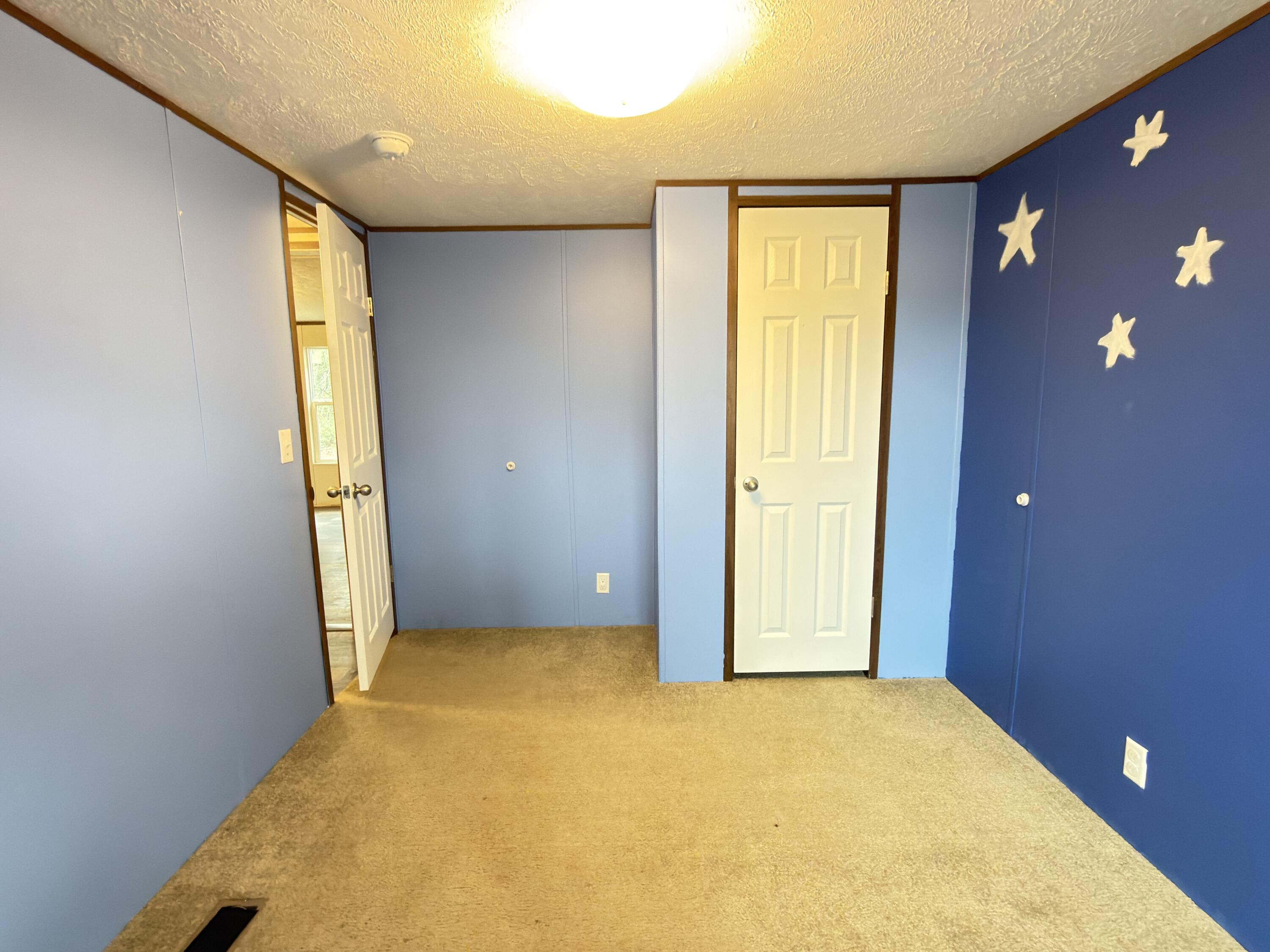 OAKWOOD HILLS UNIT 3 - Residential