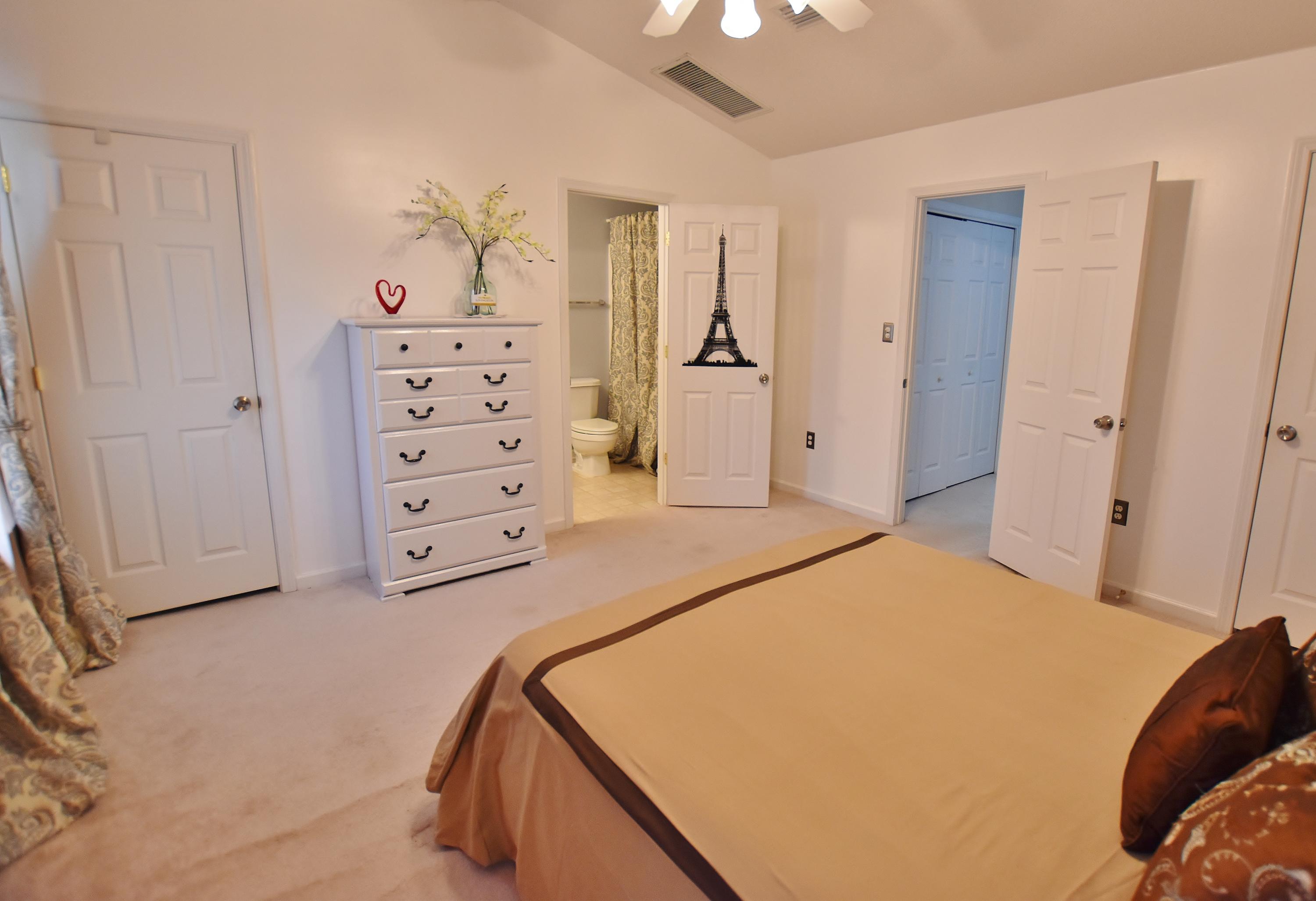 ROLLING PINES - Residential