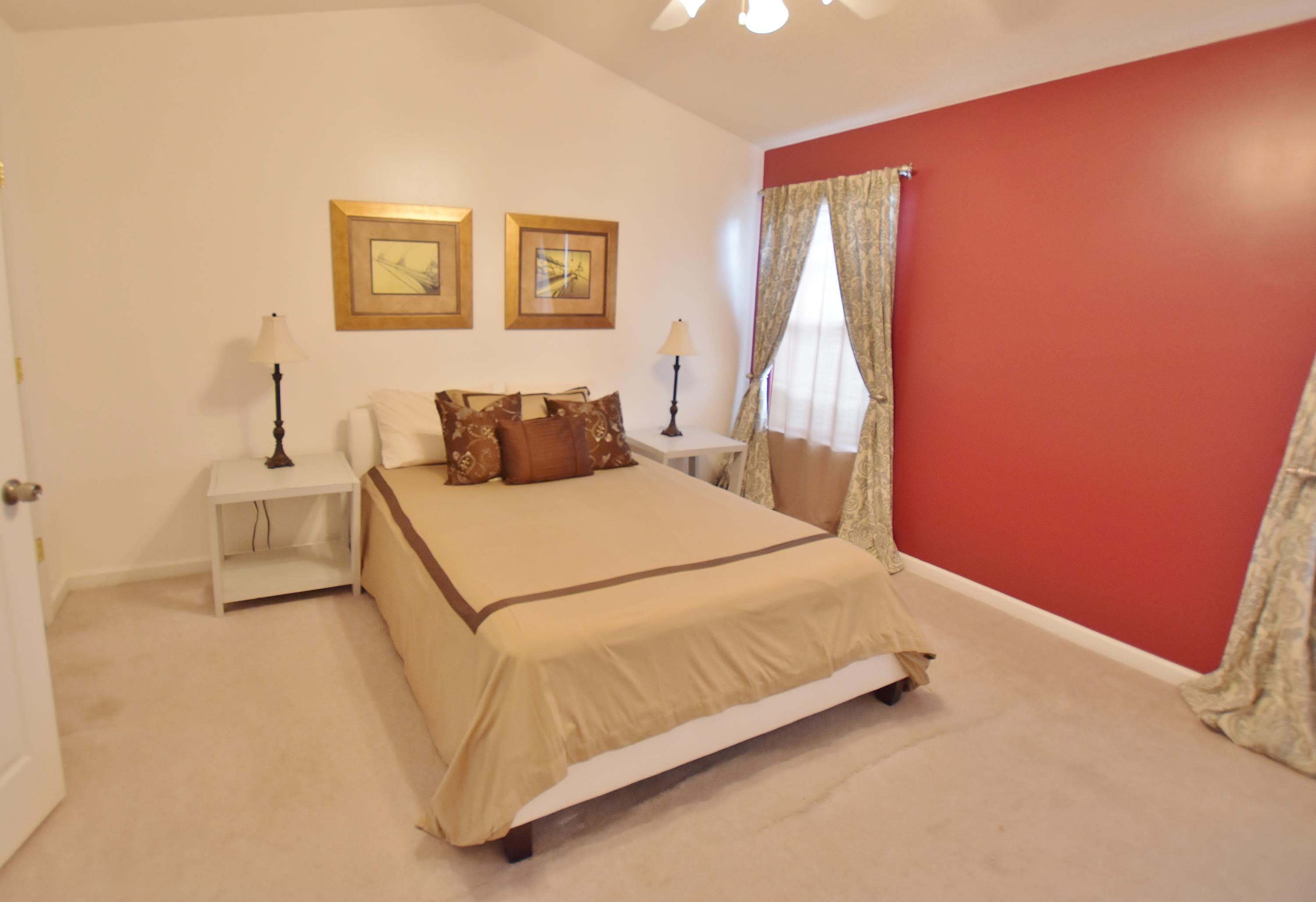 ROLLING PINES - Residential