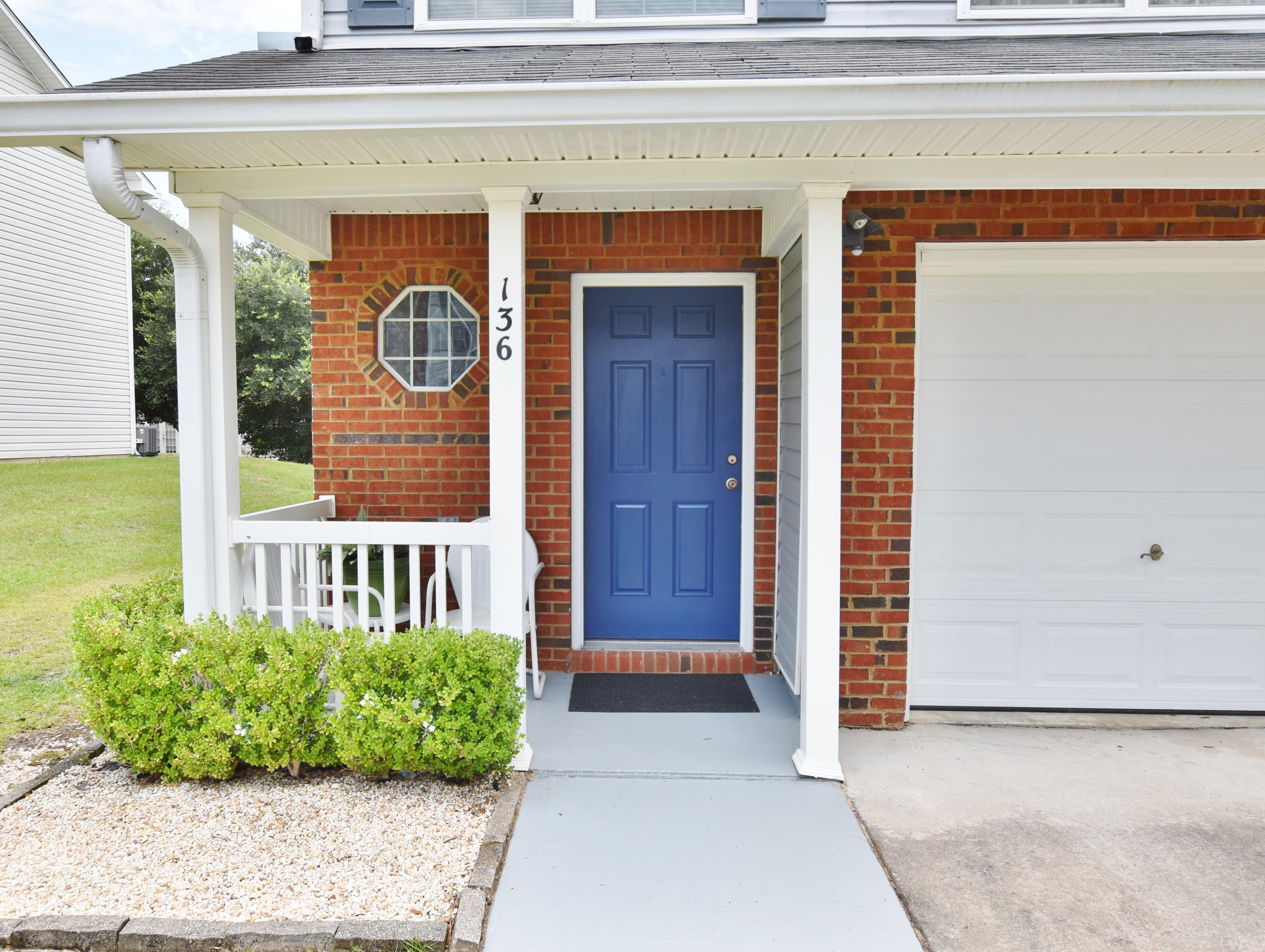 ROLLING PINES - Residential