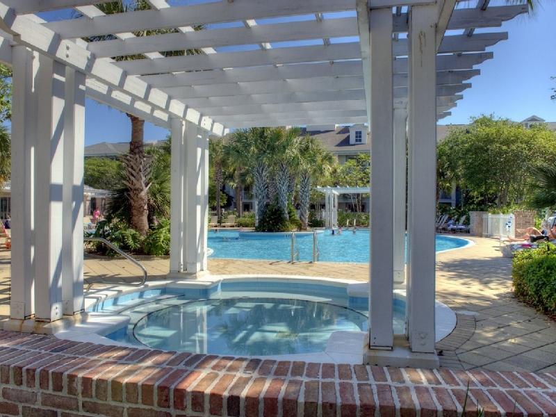 PILOT HOUSE - Residential