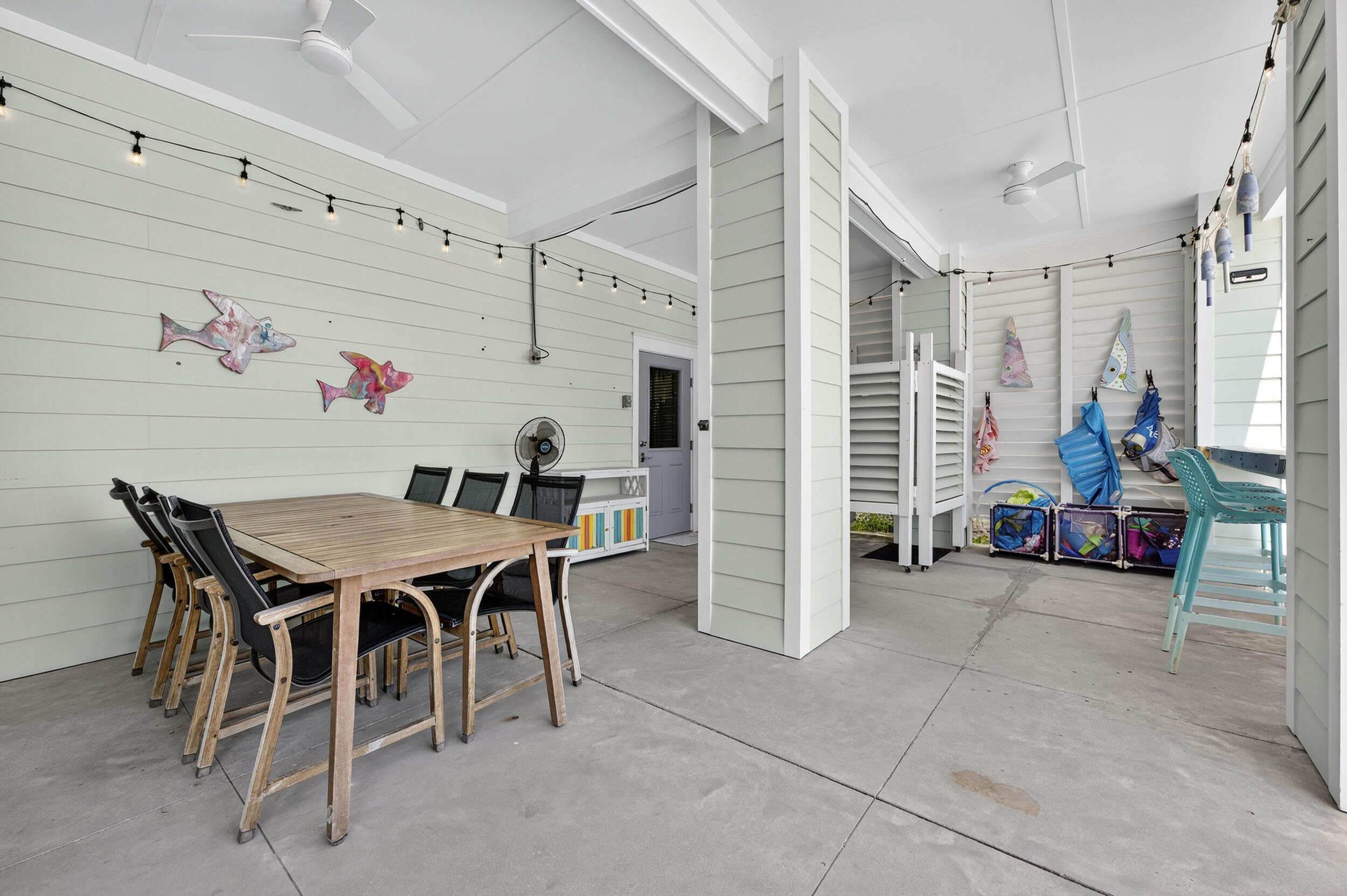 BY THE SEA - Residential