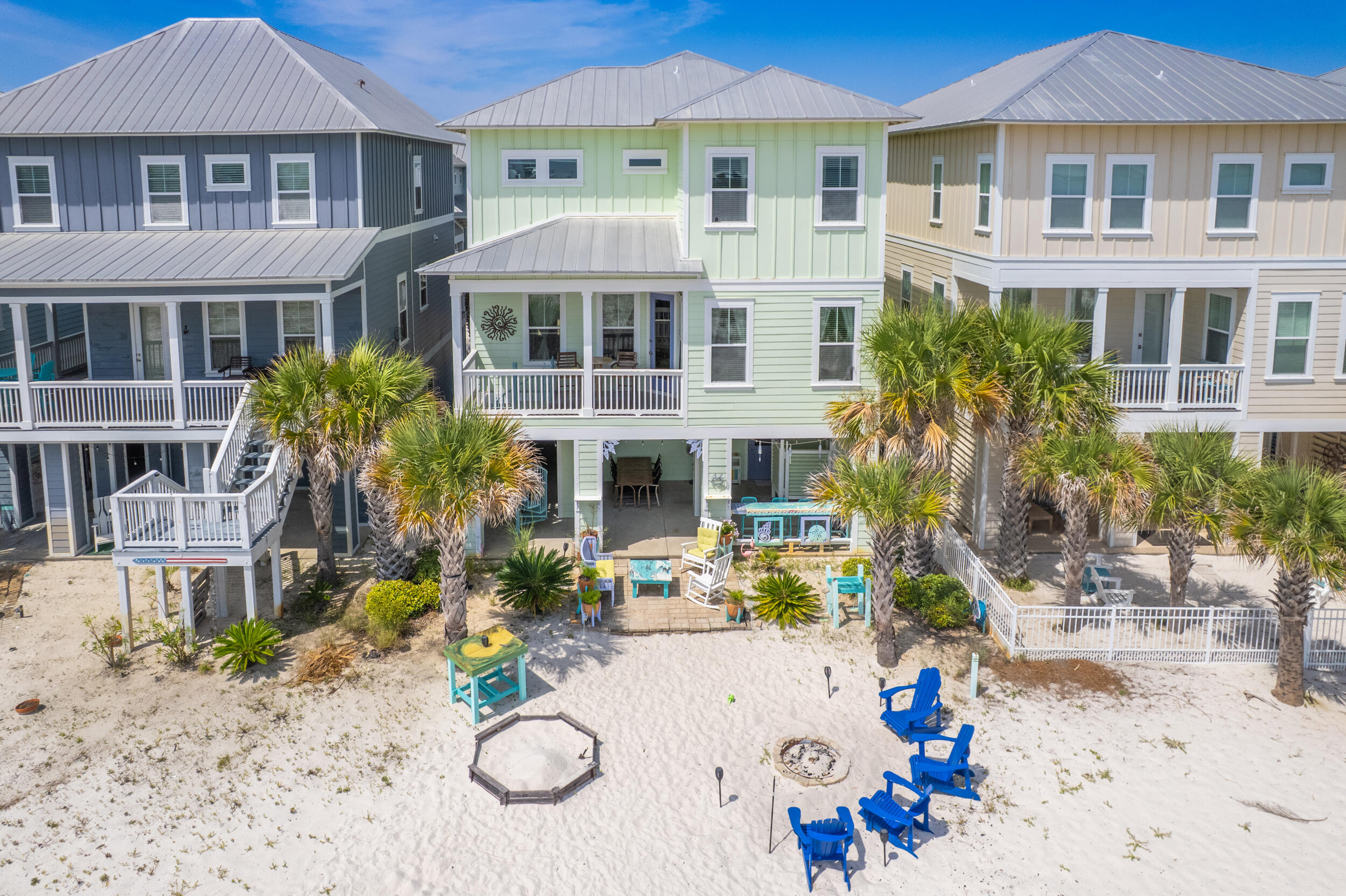 BY THE SEA - Residential