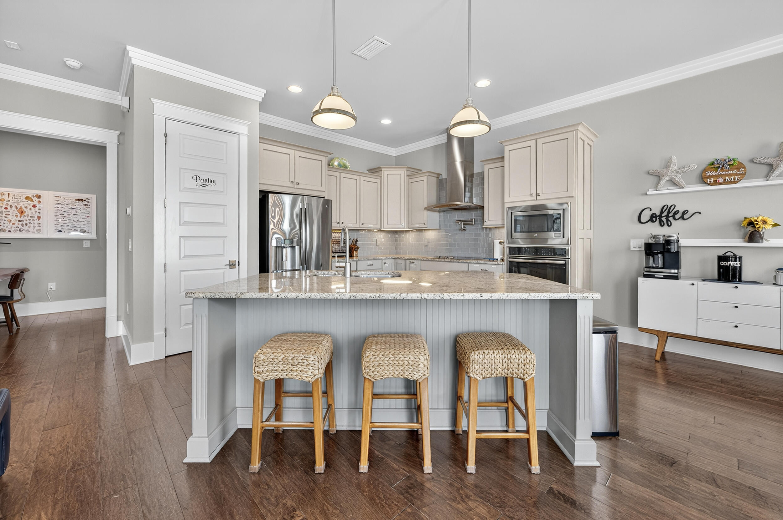 BY THE SEA - Residential