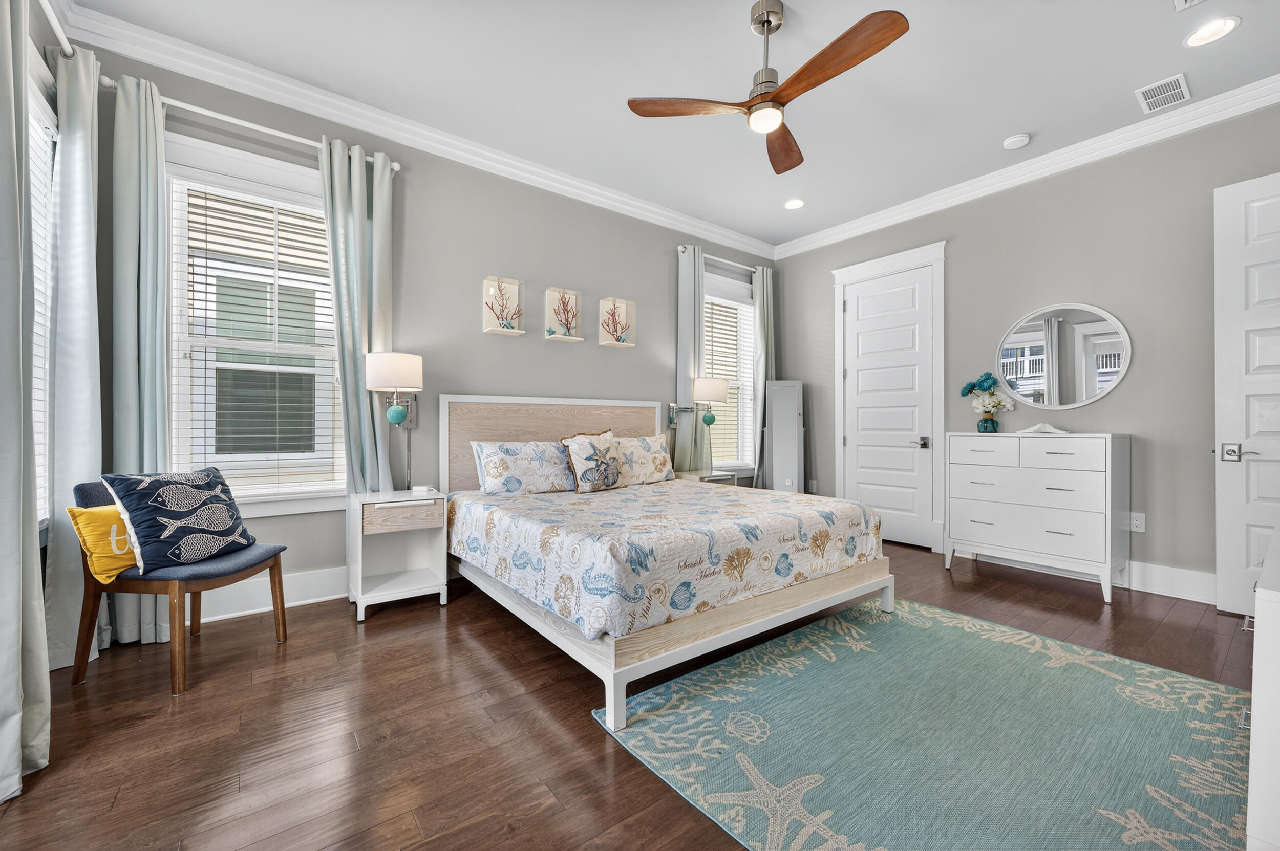BY THE SEA - Residential