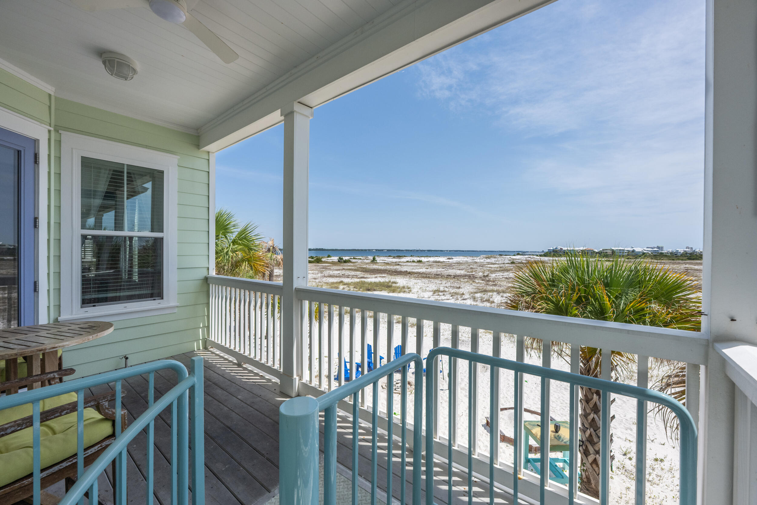 BY THE SEA - Residential