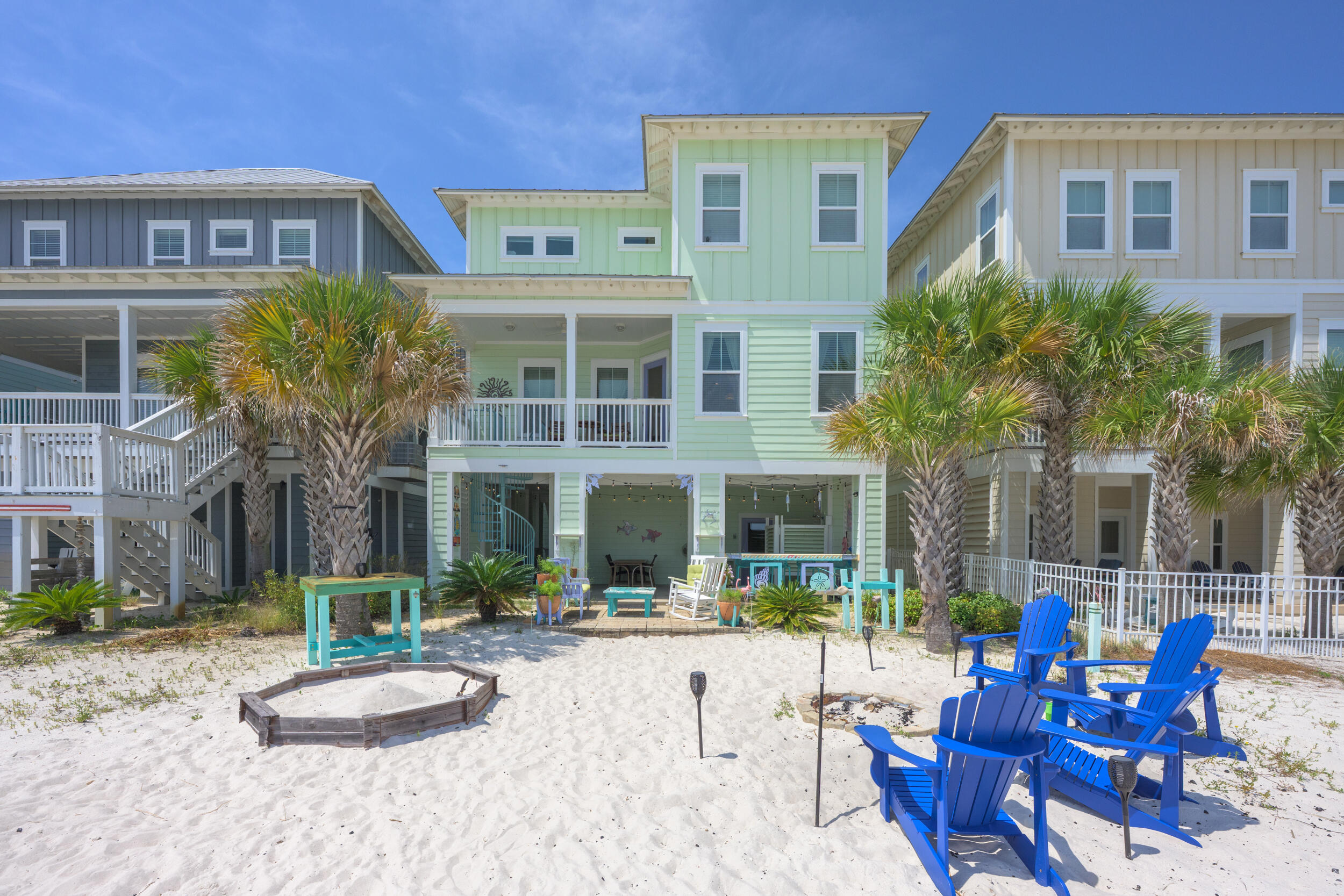 BY THE SEA - Residential