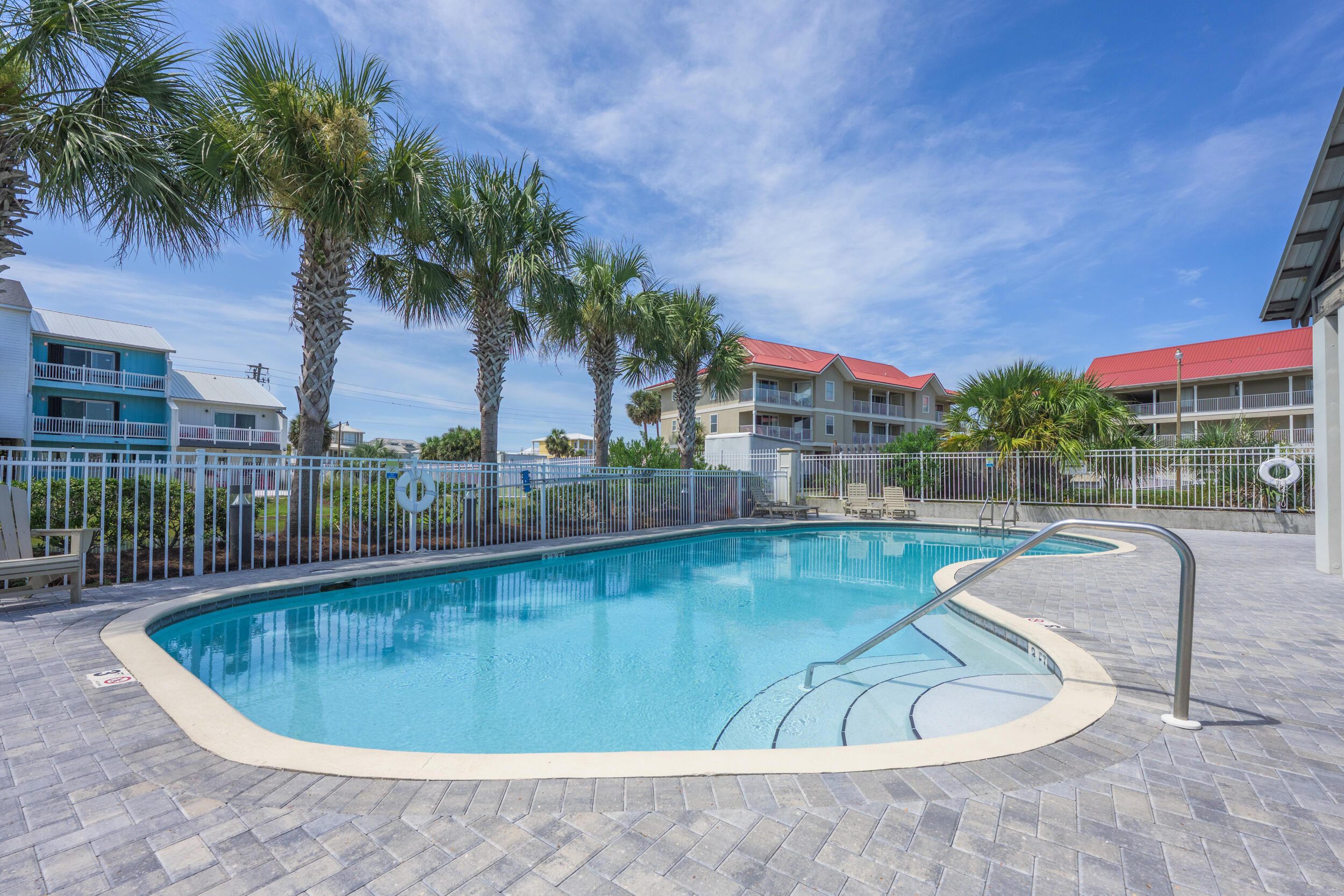 BY THE SEA - Residential