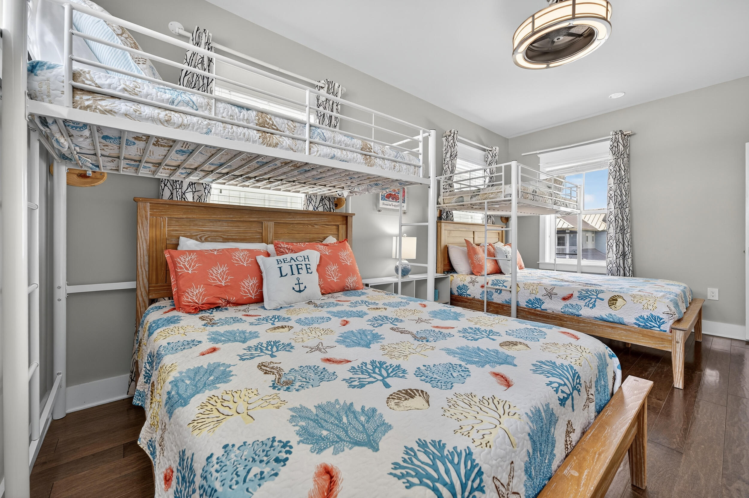 BY THE SEA - Residential