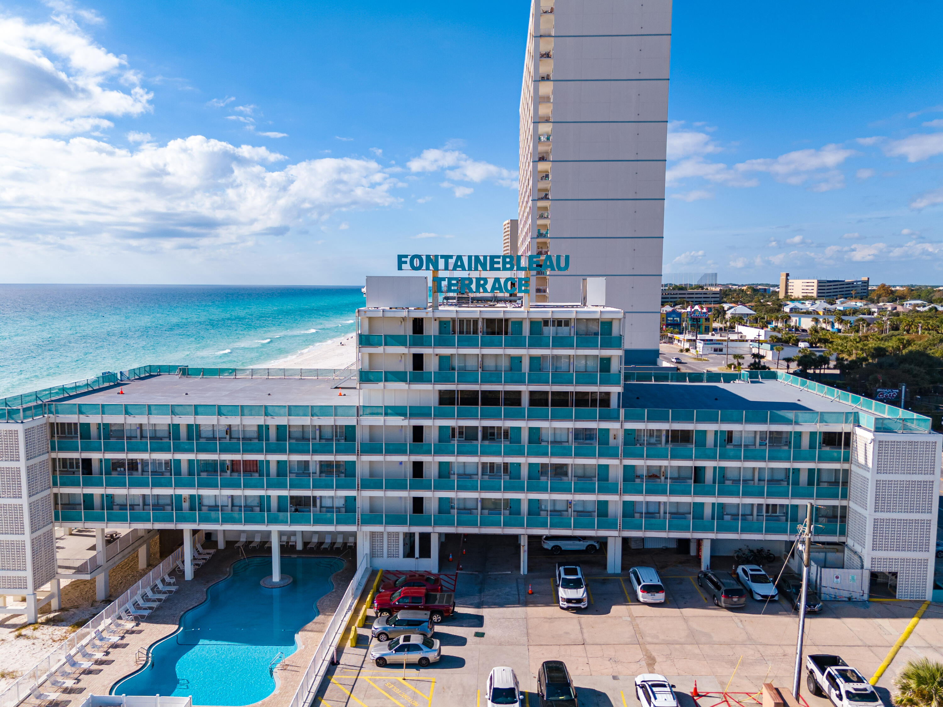 Fontainebleau Terrace - Residential