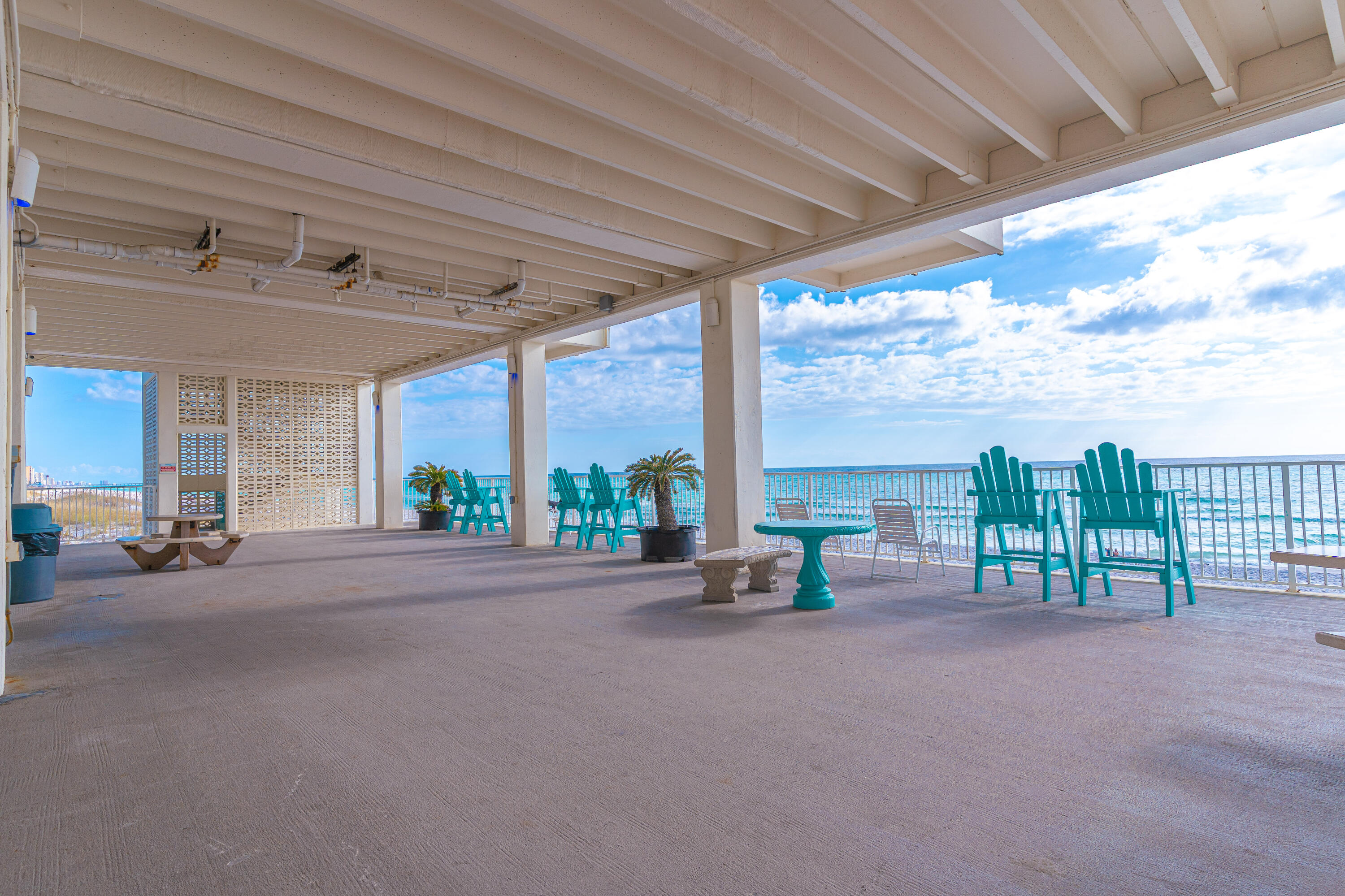 Fontainebleau Terrace - Residential