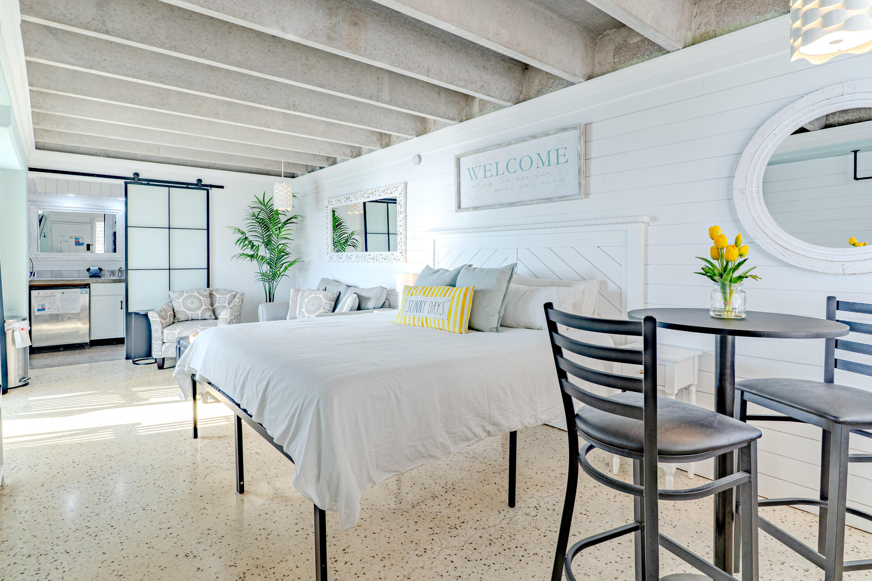 Fontainebleau Terrace - Residential