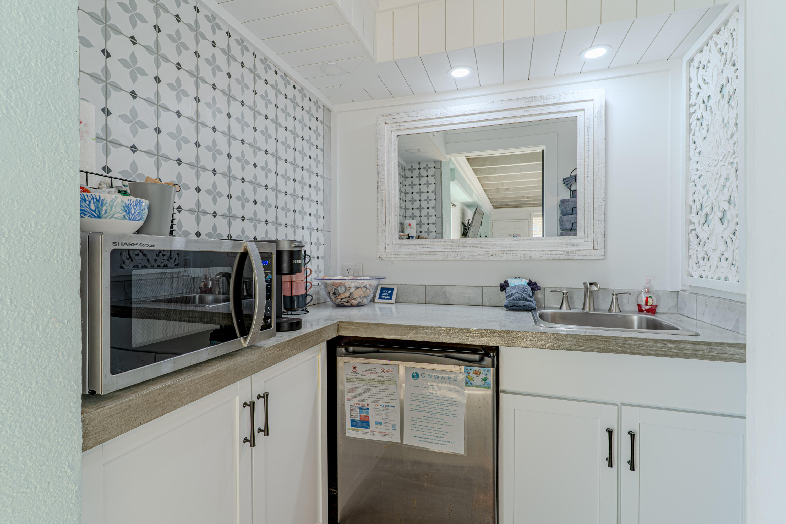 Fontainebleau Terrace - Residential