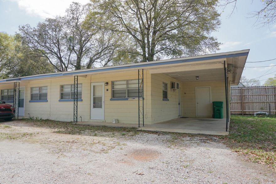 1 bed/1bath in great location in Fort Walton Beach with water, sewer, trash, pest control & lawn maintenance INCLUDED! Available 4/7/2025. This quaint and renovated 1 bed is perfectly situated near Beal Parkway, offering easy access to shopping, dining, and both military bases. This 1-bedroom  duplex comes with a convenient 1-car attached carport. Unit features ceiling fans, blinds, and vinyl plank flooring. Washer/dryer hookups are available in a private utility closet included with unit. Step outside onto the open patio, perfect for enjoying the Florida breeze. Don't miss out on making this your new home! No inside smoking, vaping, or pets allowed. Minimum 600 FICO credit score. Apply with La Bella Vita Property Group today!