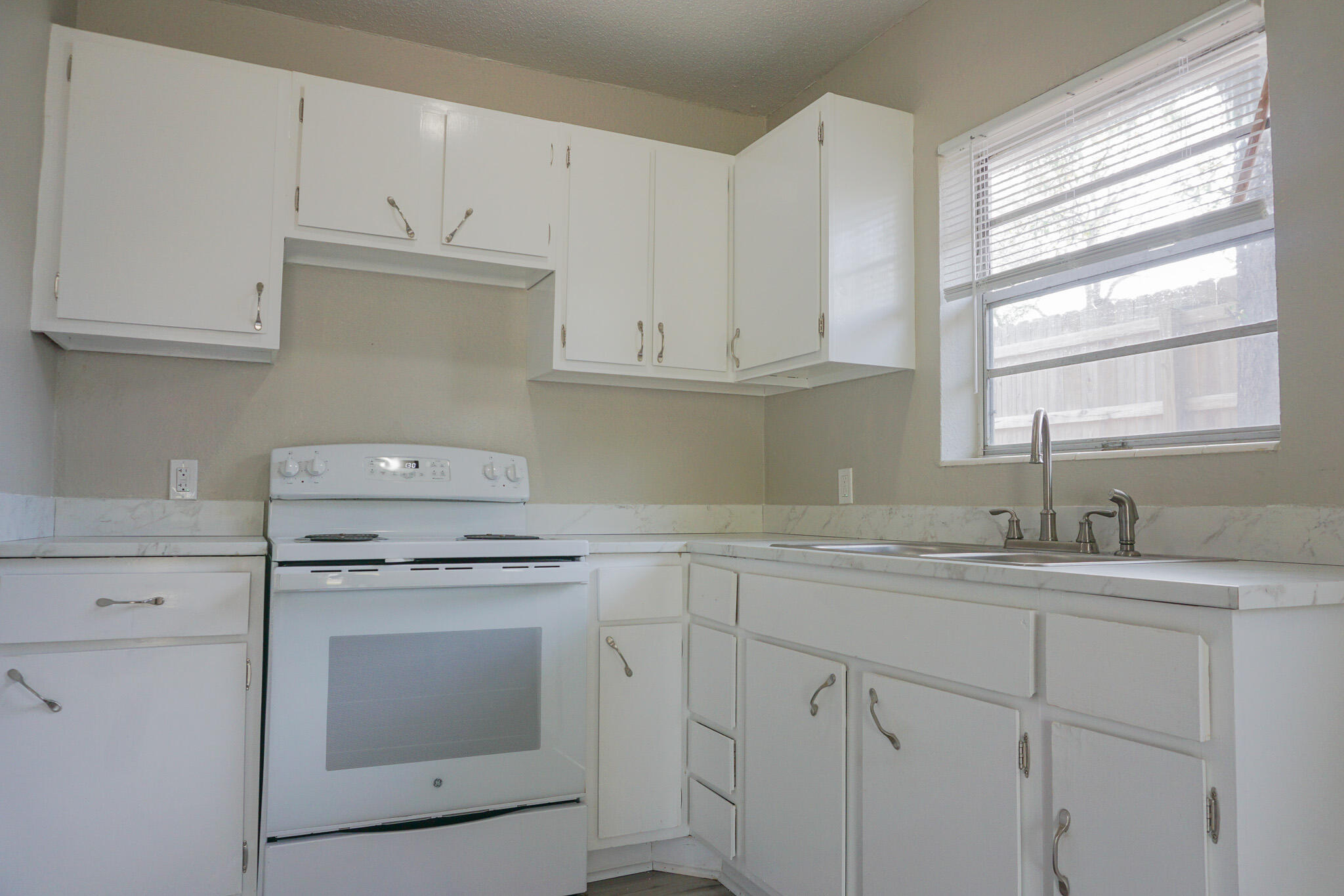 BEULAH ST - Residential Lease