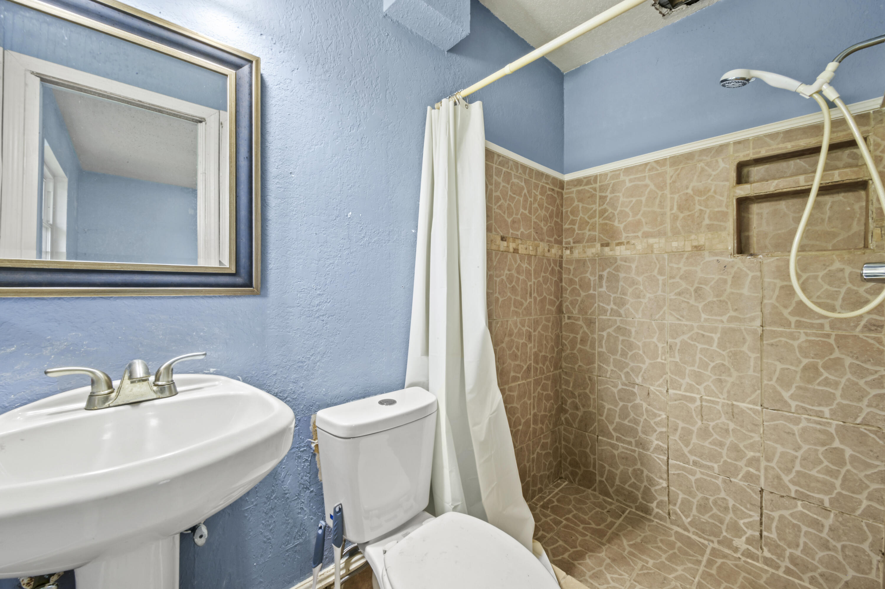 MONTCLAIR - Residential
