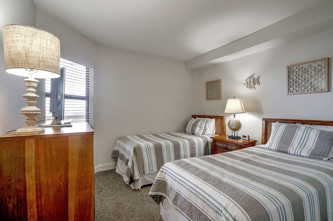 INLET REEF CLUB CONDO - Residential