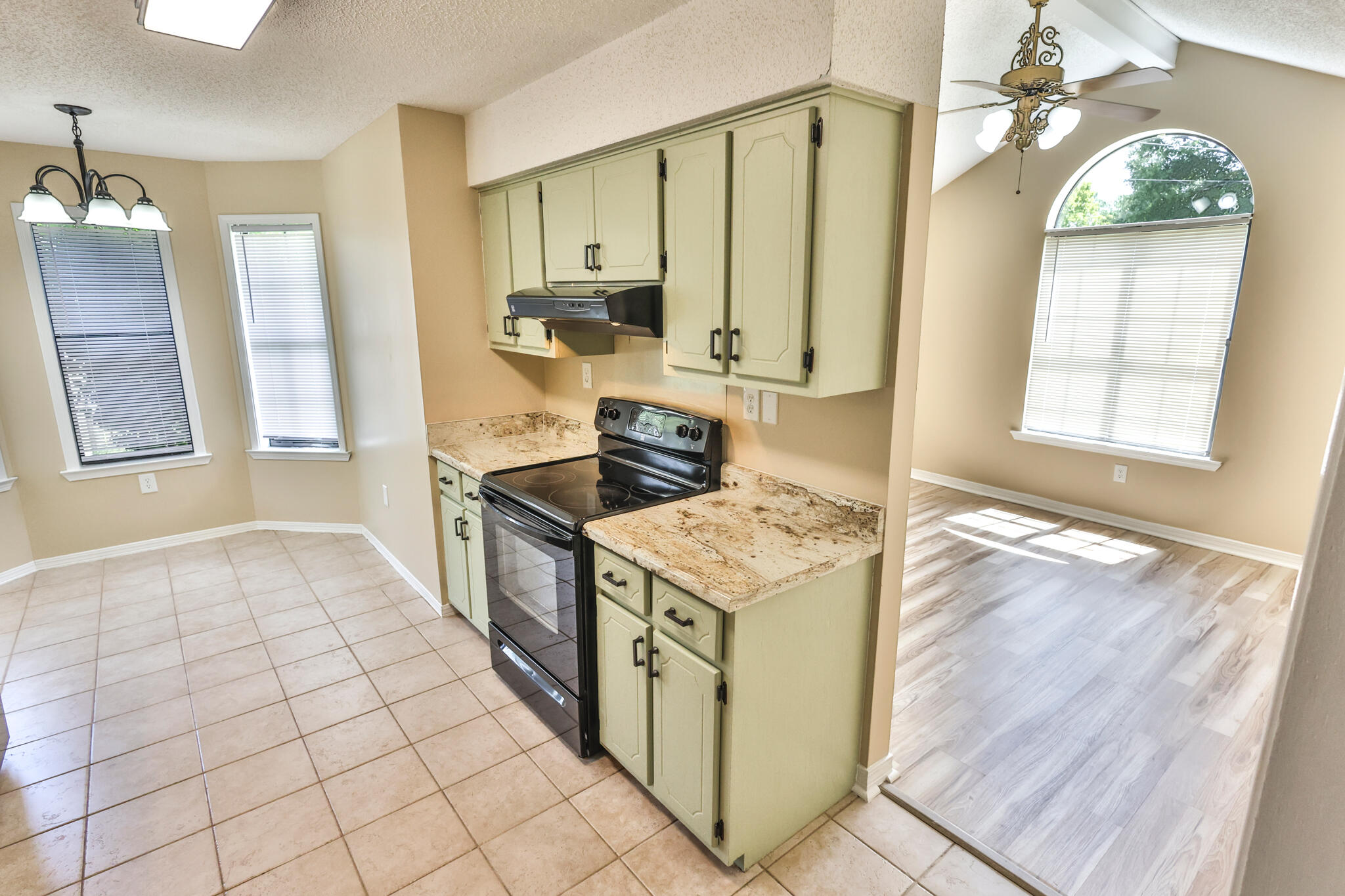 SHOAL WOOD EST 1st PH III - Residential Lease