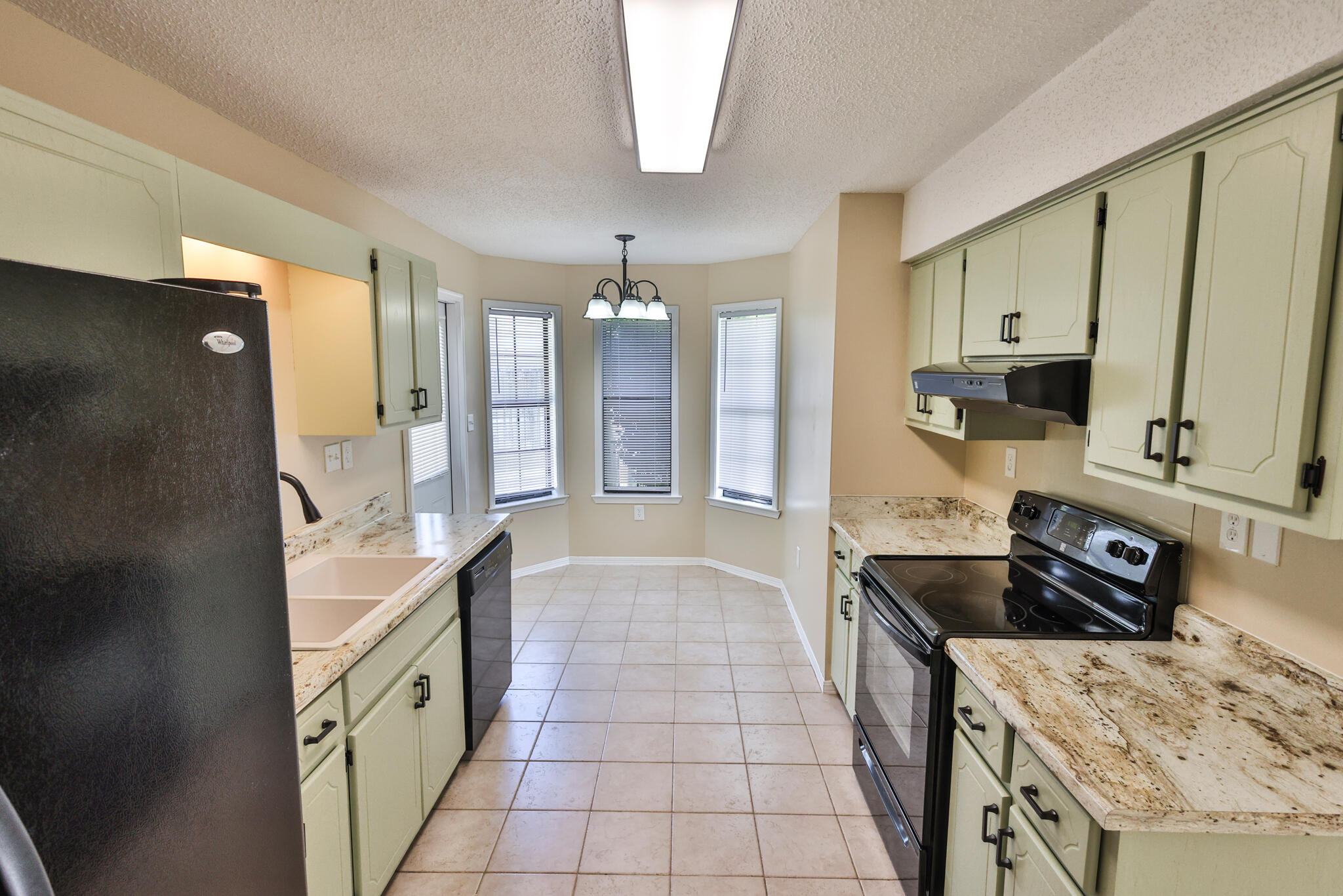 SHOAL WOOD EST 1st PH III - Residential Lease