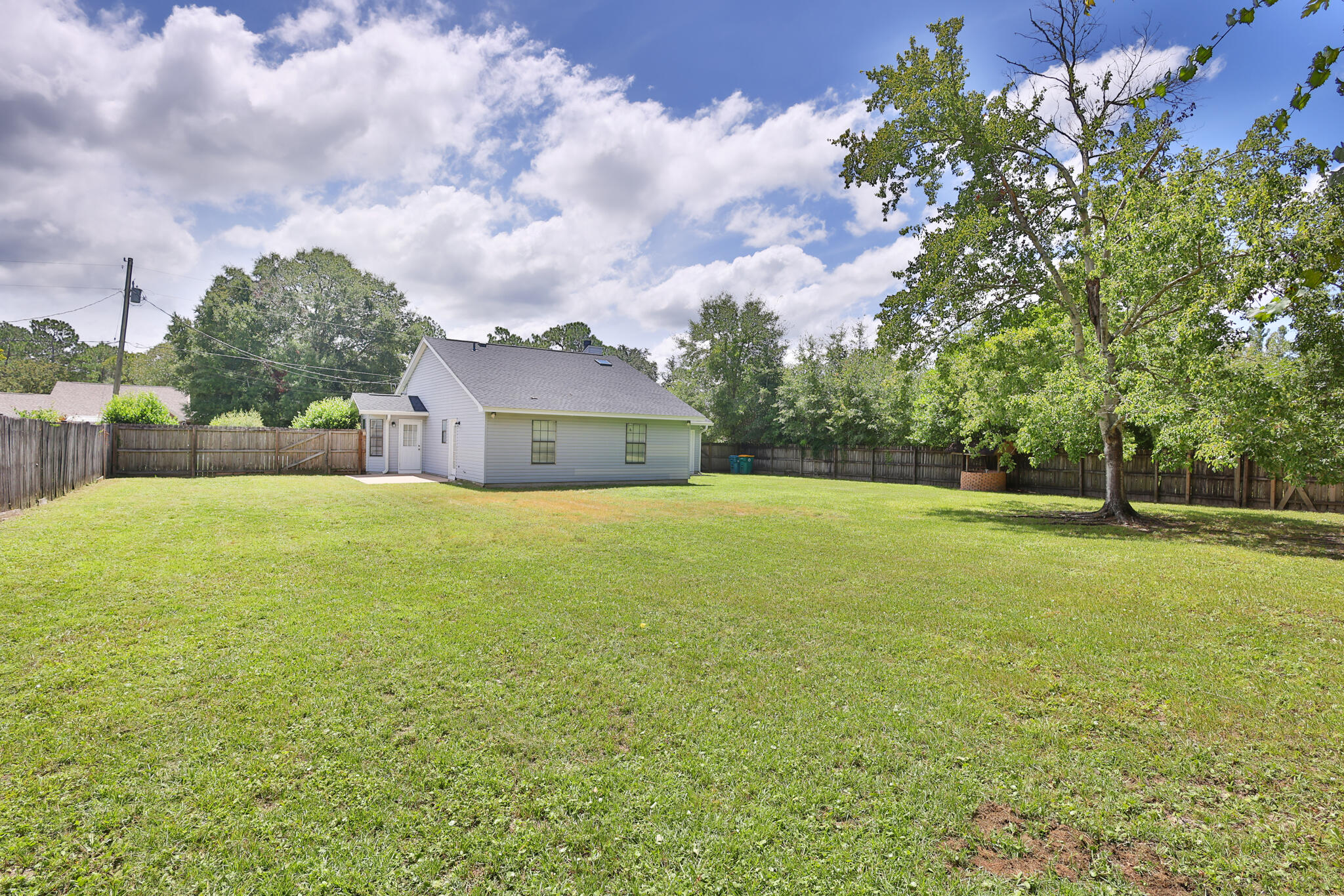 SHOAL WOOD EST 1st PH III - Residential Lease