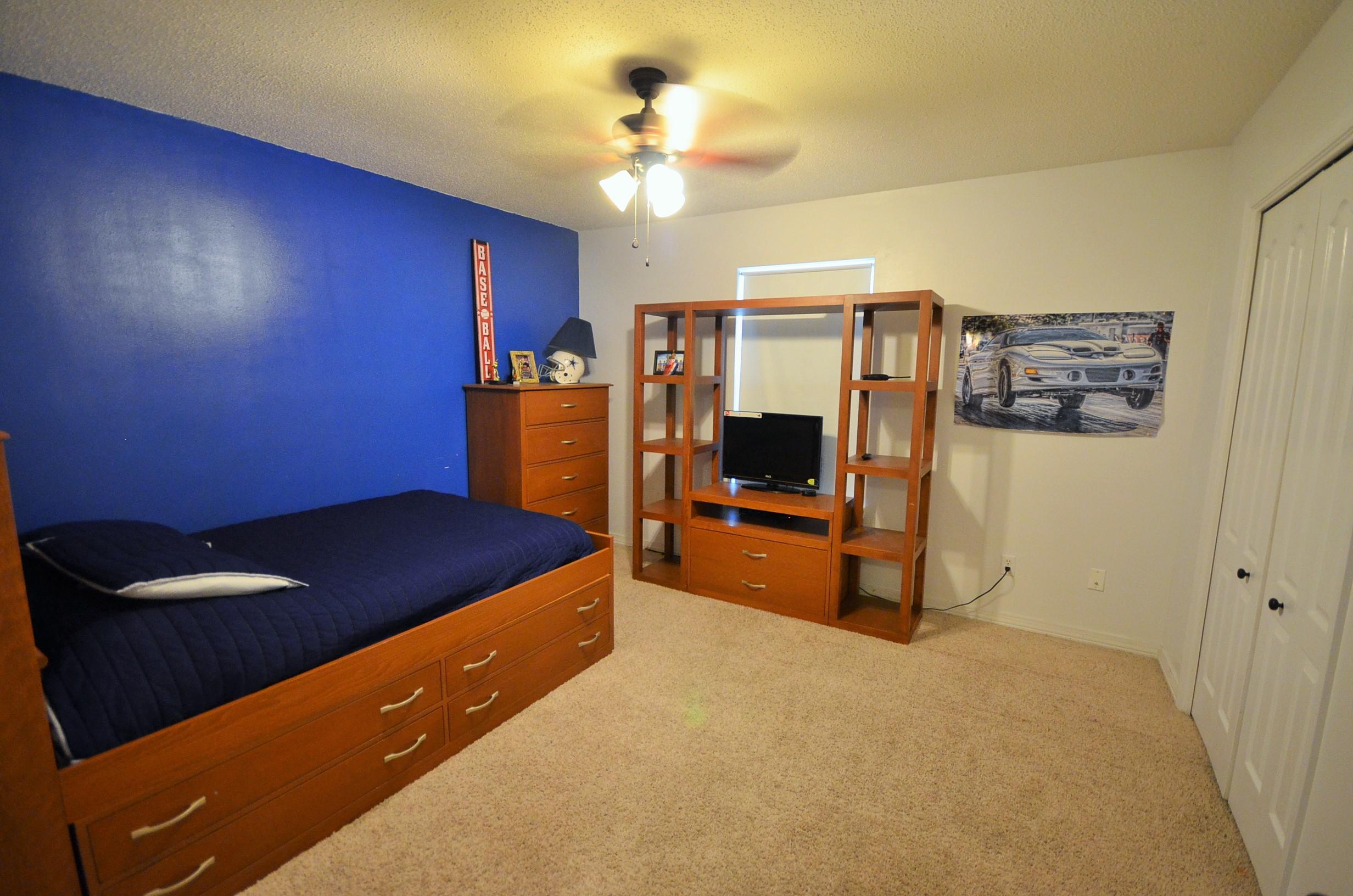 FOXWORTH ESTATES PH 1 - Residential