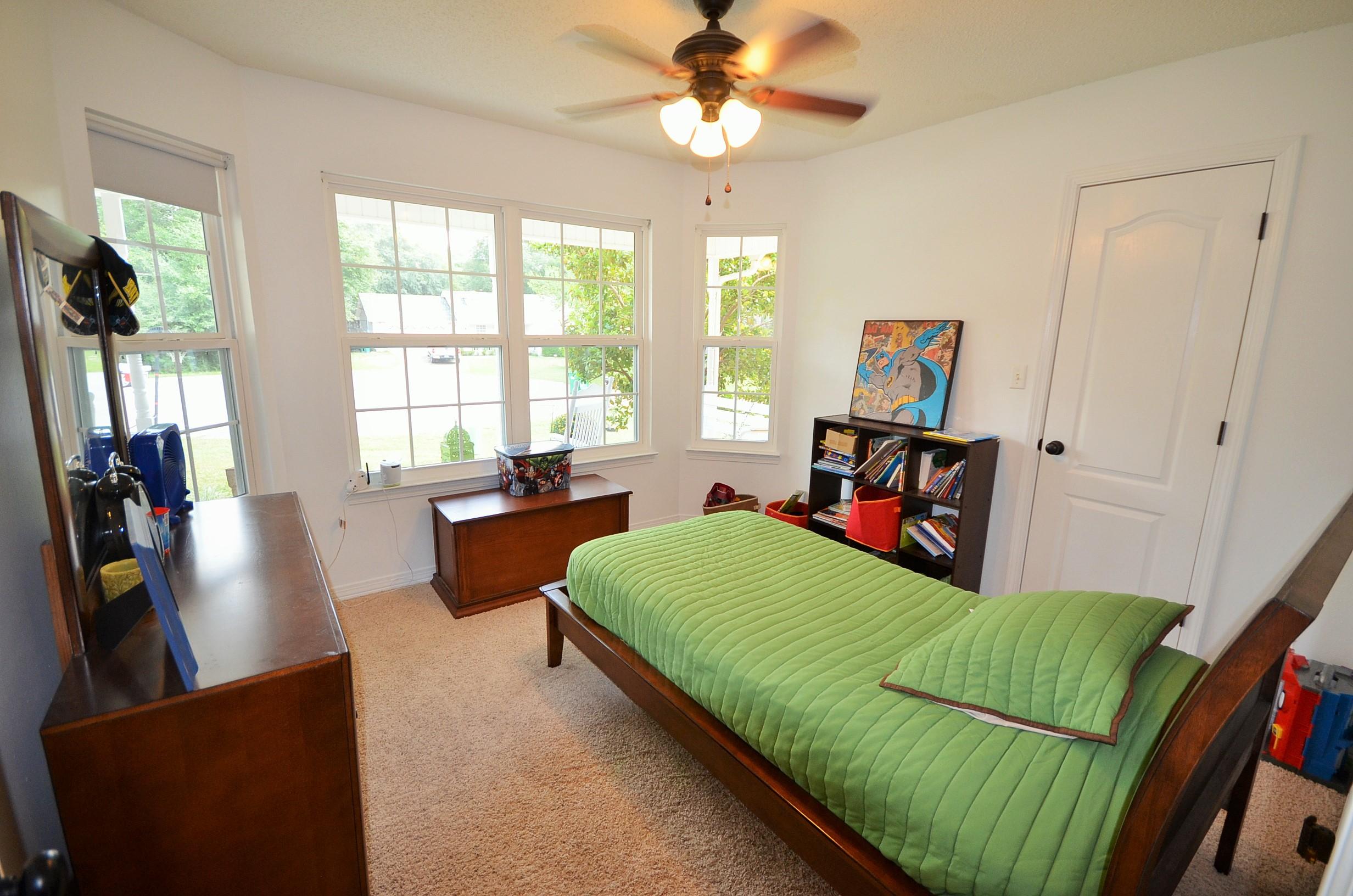 FOXWORTH ESTATES PH 1 - Residential