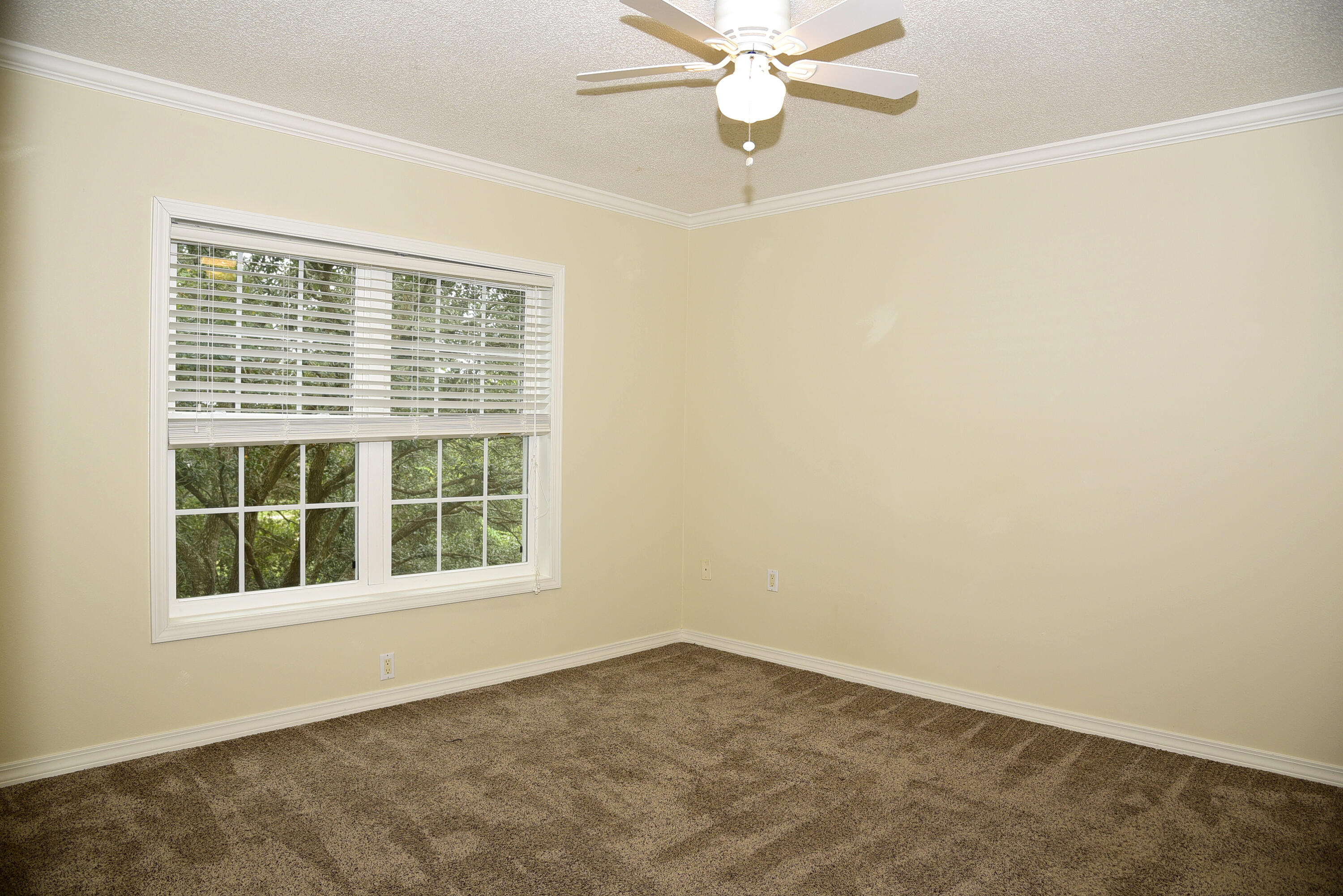 THE FLORIDA CLUB - Residential Lease