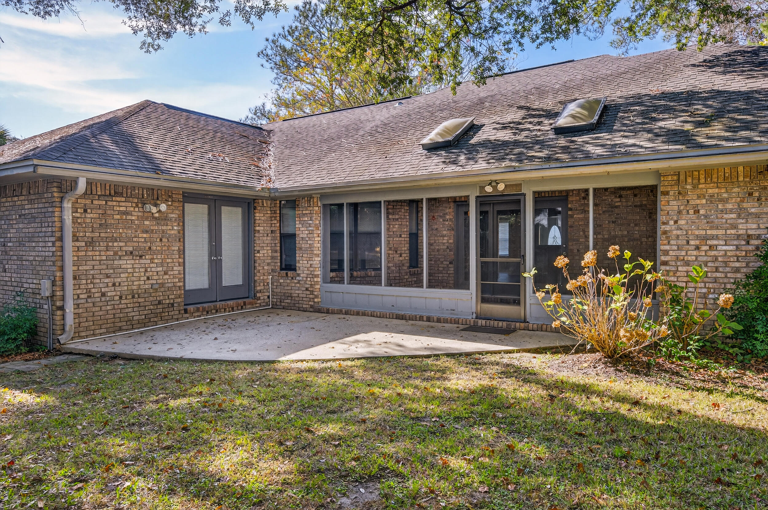 CARIBBEAN VILLAGE WEST - Residential