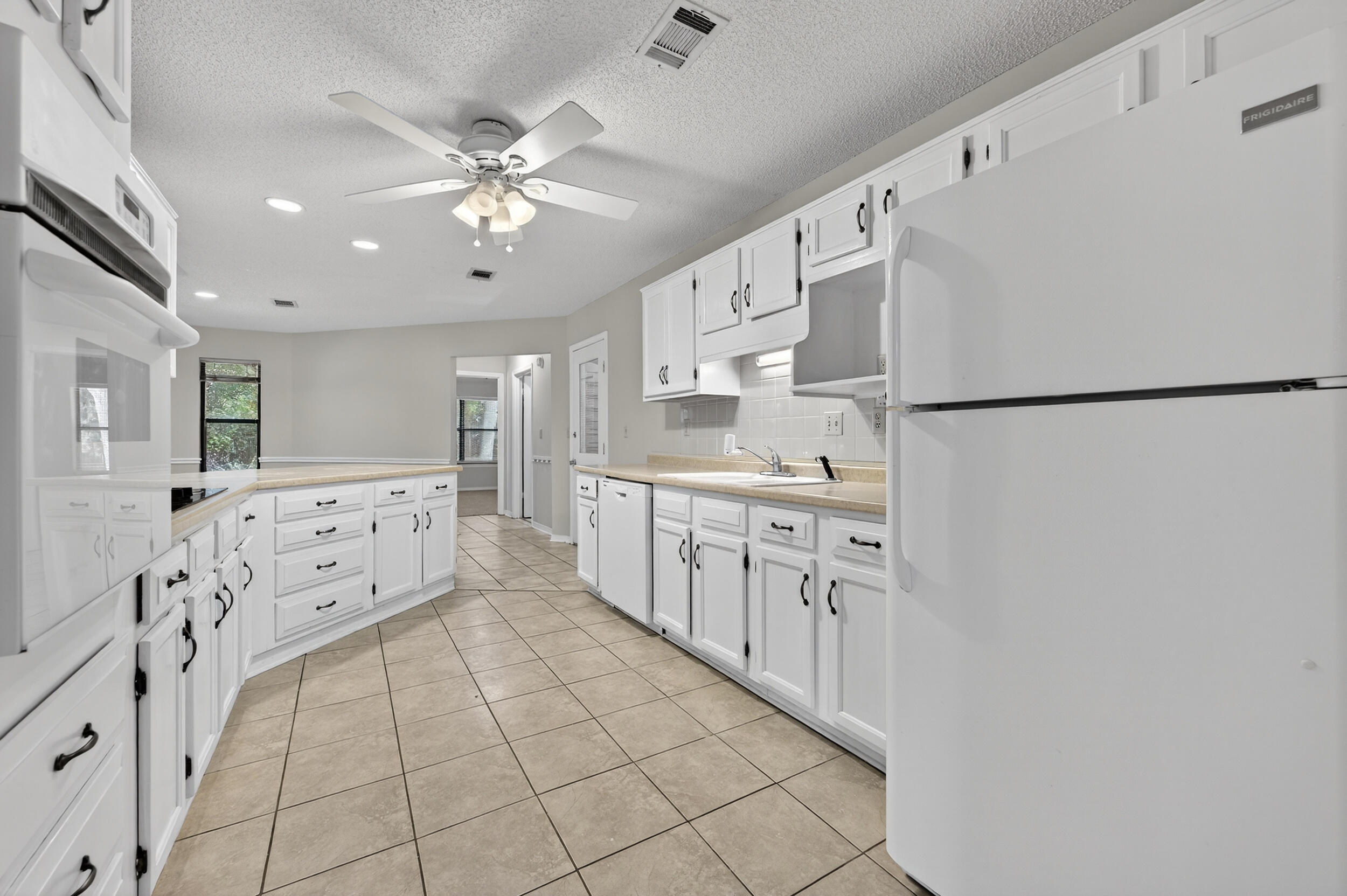 CARIBBEAN VILLAGE WEST - Residential