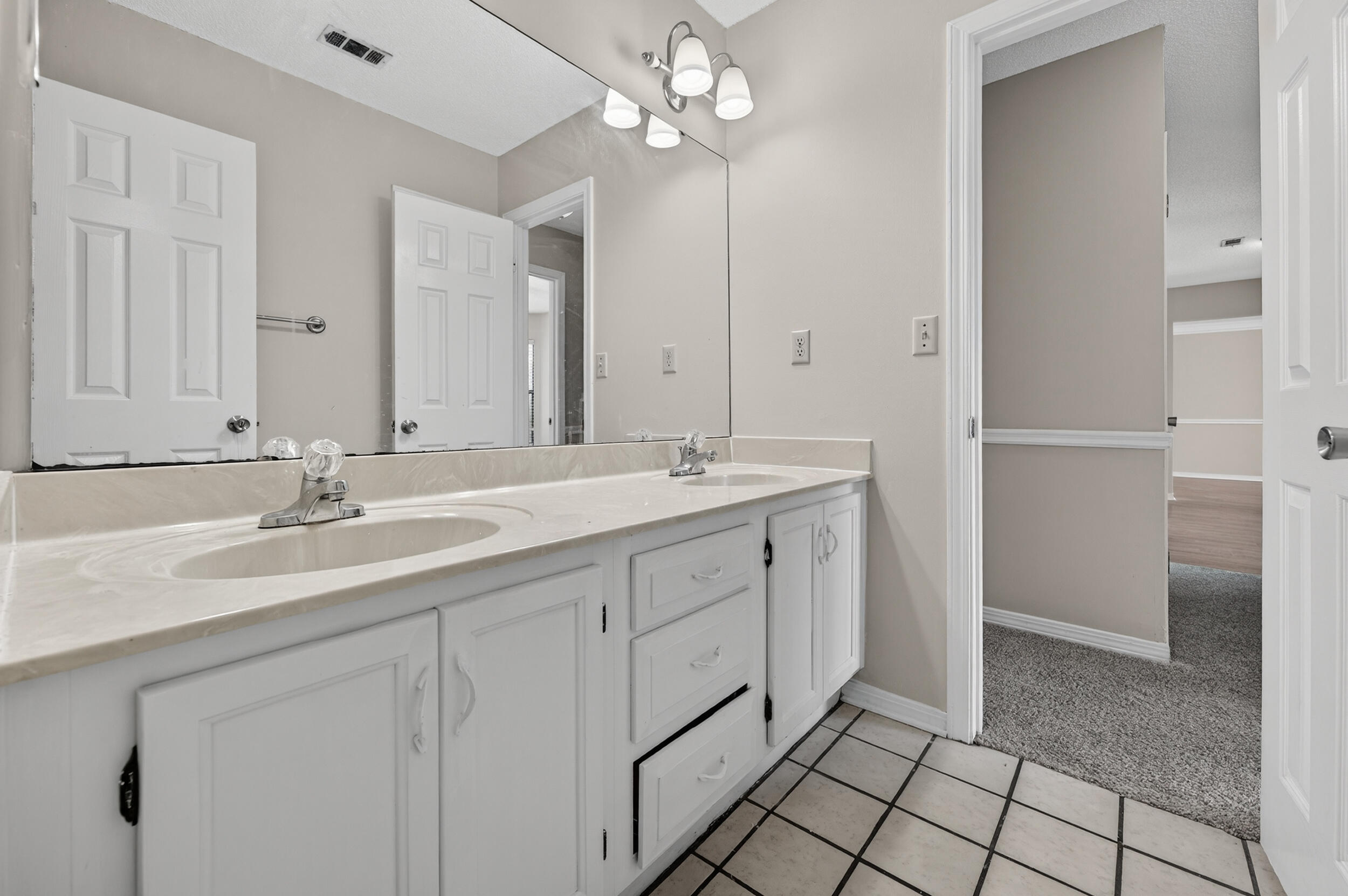 CARIBBEAN VILLAGE WEST - Residential