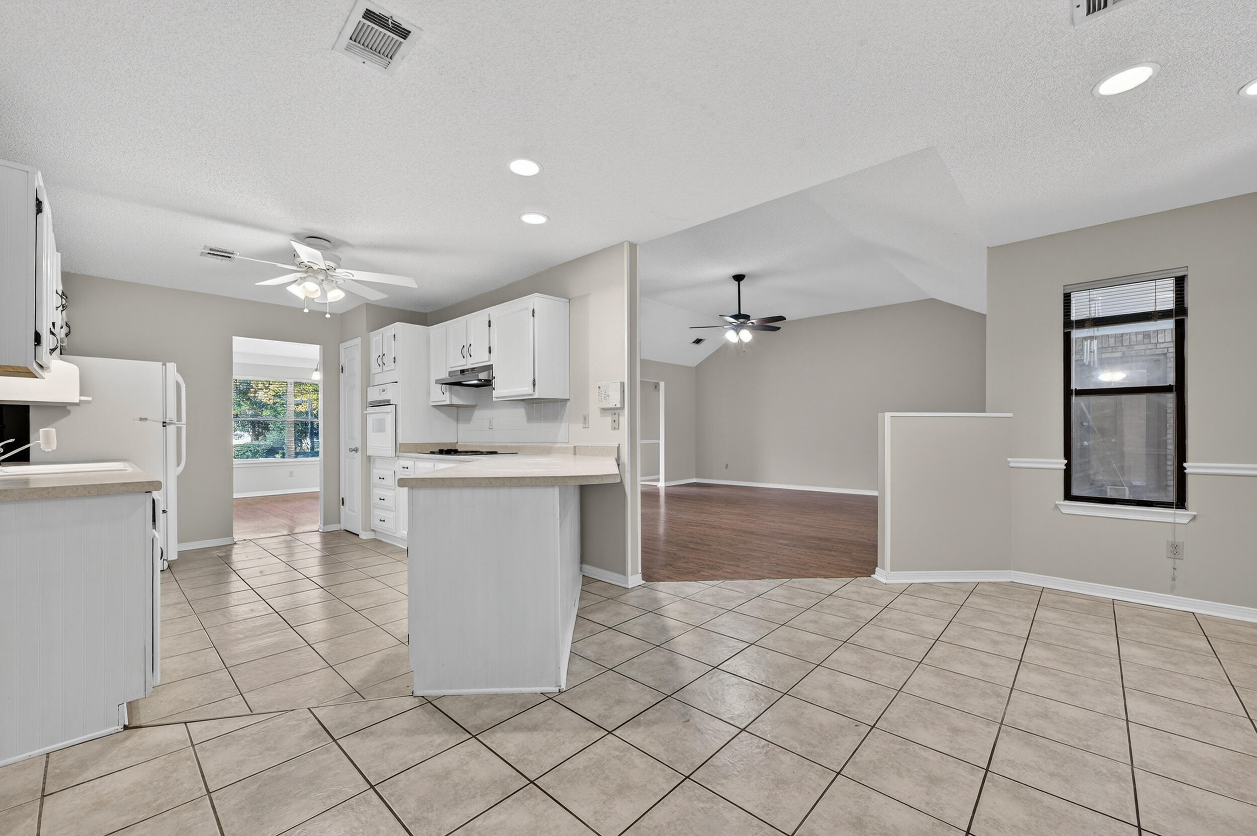 CARIBBEAN VILLAGE WEST - Residential