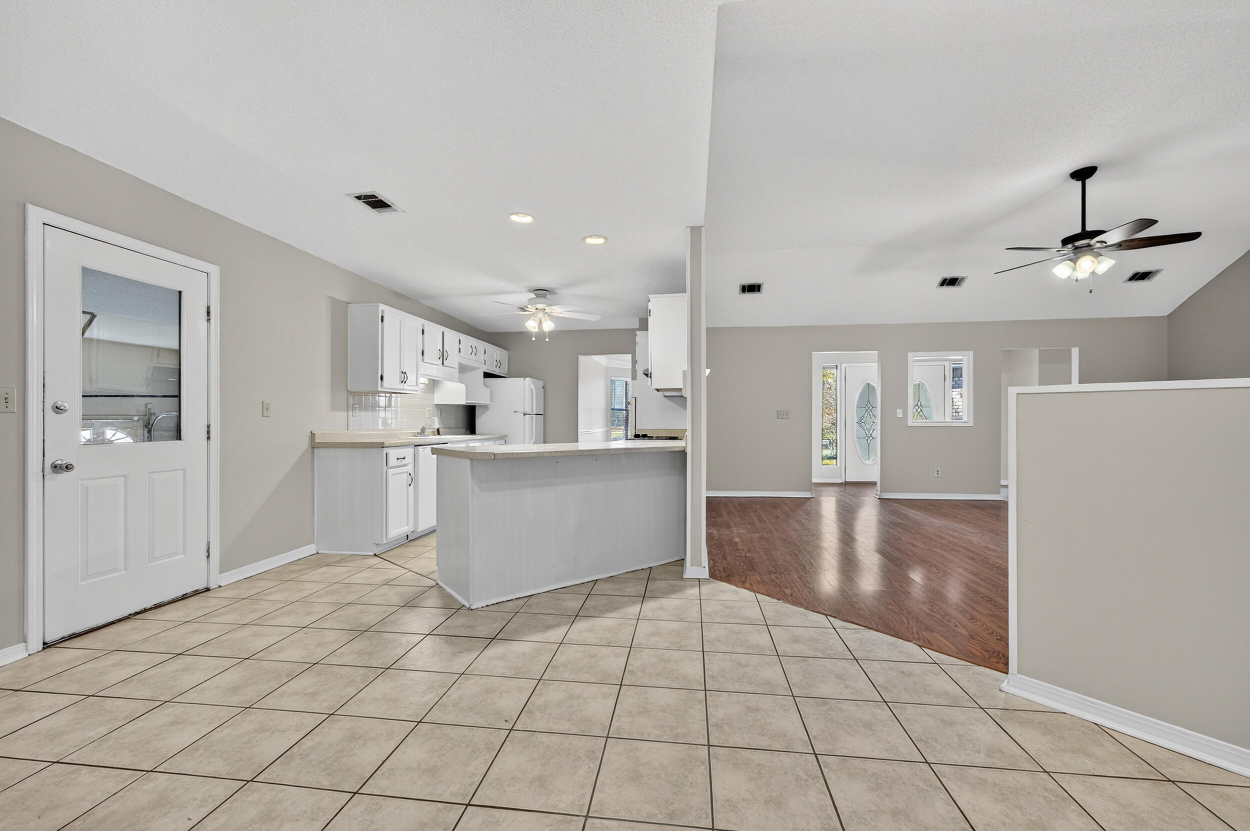 CARIBBEAN VILLAGE WEST - Residential