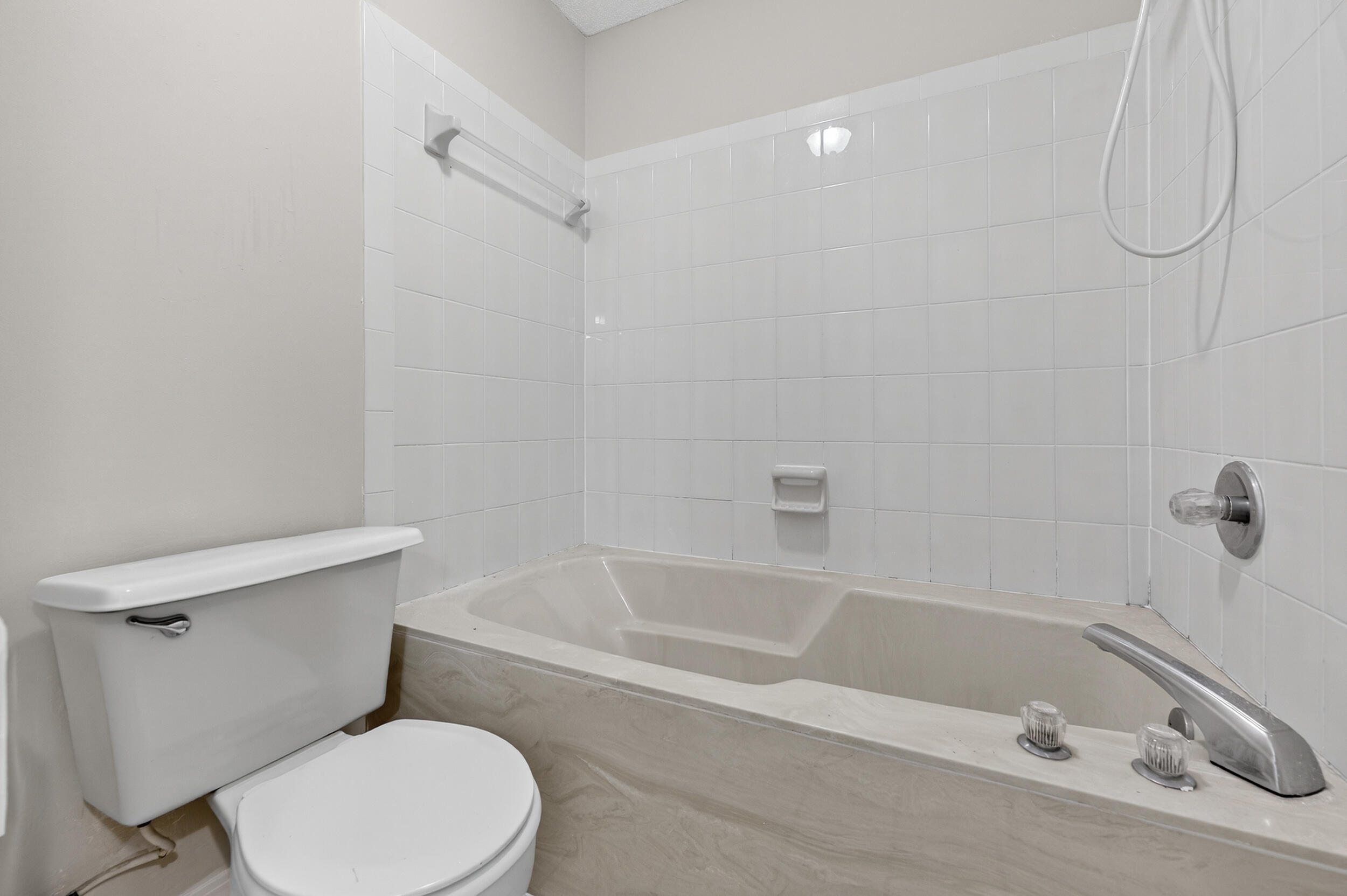 CARIBBEAN VILLAGE WEST - Residential