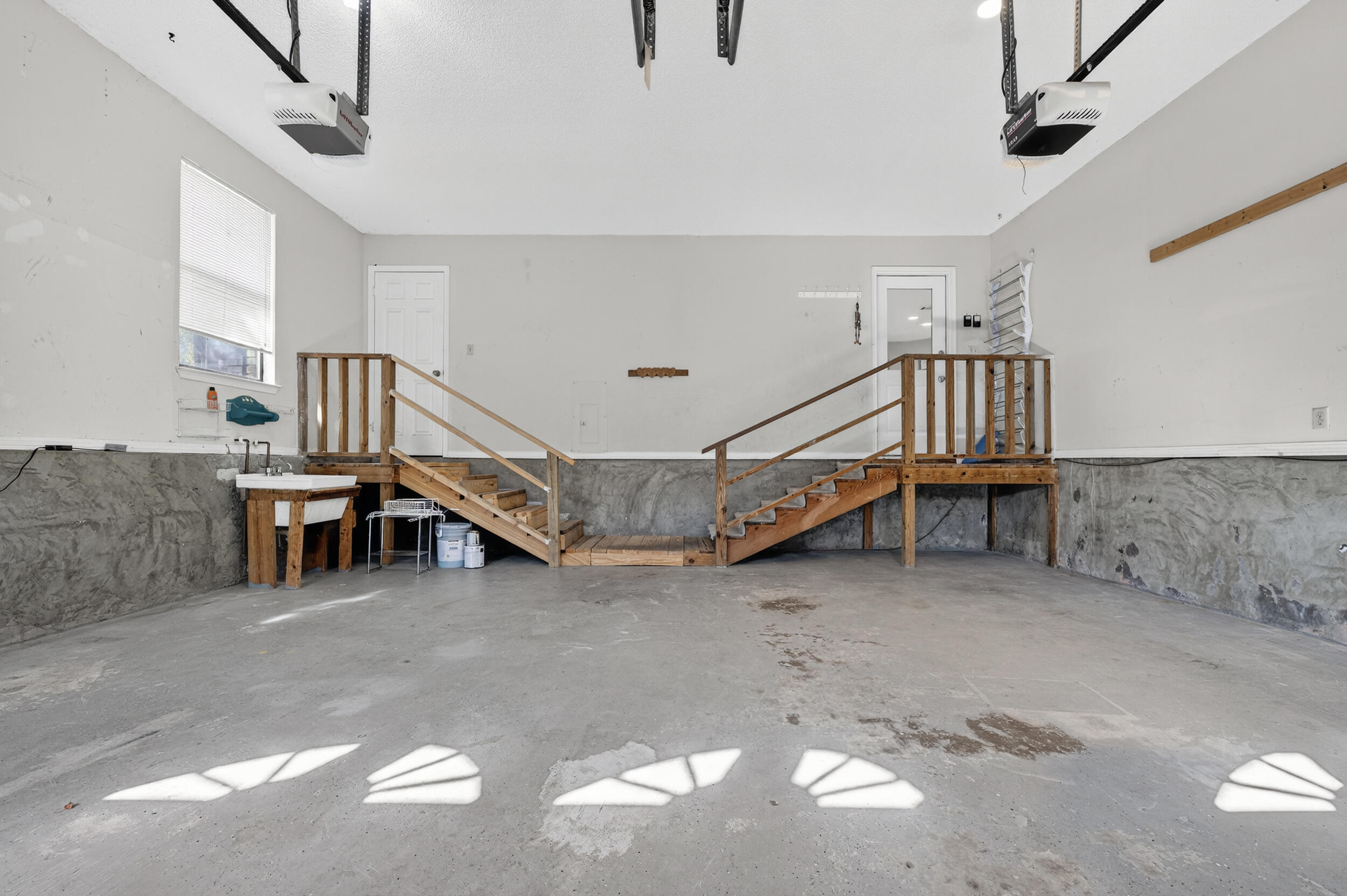 CARIBBEAN VILLAGE WEST - Residential