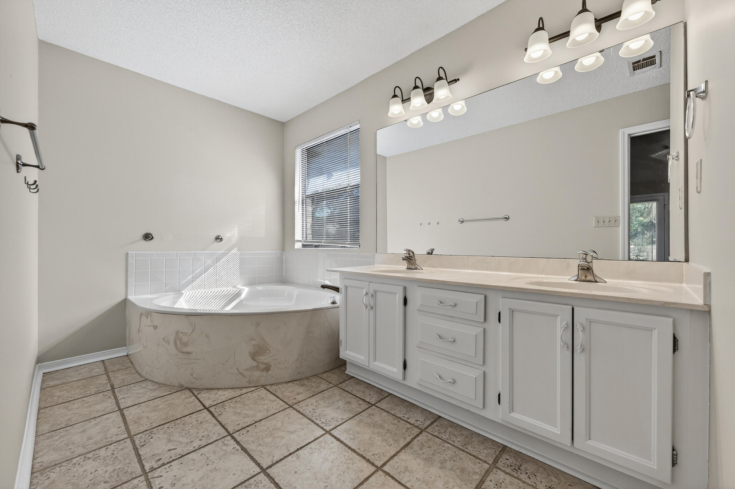 CARIBBEAN VILLAGE WEST - Residential